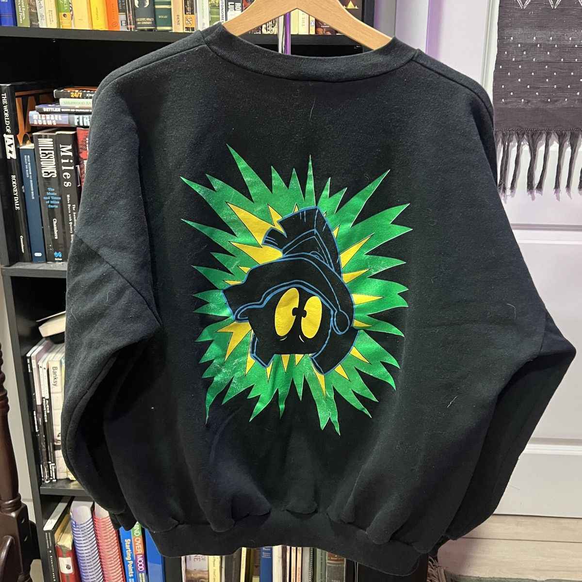 Warner Bros vintage marvin the martian looney tunes crewneck sweatshirt Size US M / EU 48-50 / 2 - 2 Thumbnail