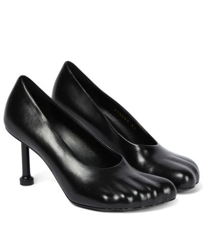 anatomic leather pumps in black