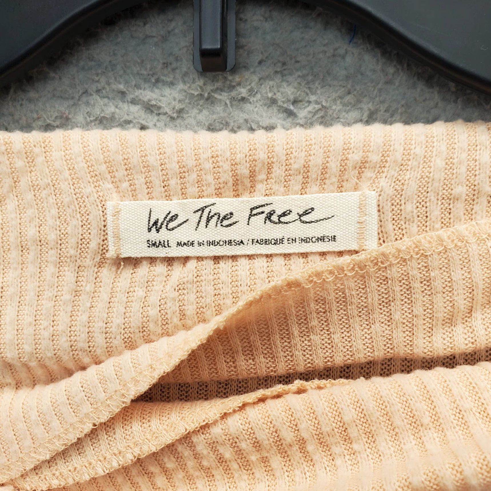 Vintage We The Free Sweatshirt Womens S Tan Ribbed Cuff & Hem Boat Neck Pullover Size S / US 4 / IT 40 - 6 Thumbnail