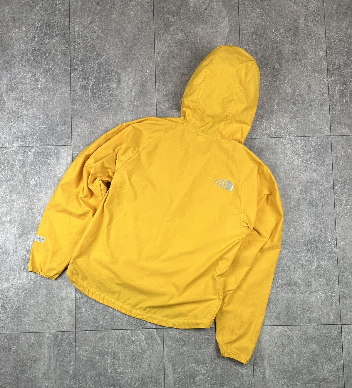 The North Face Mens The North Face Outdoor Yellow Light Jacket Size US XS / EU 42 / 0 - 10 Thumbnail