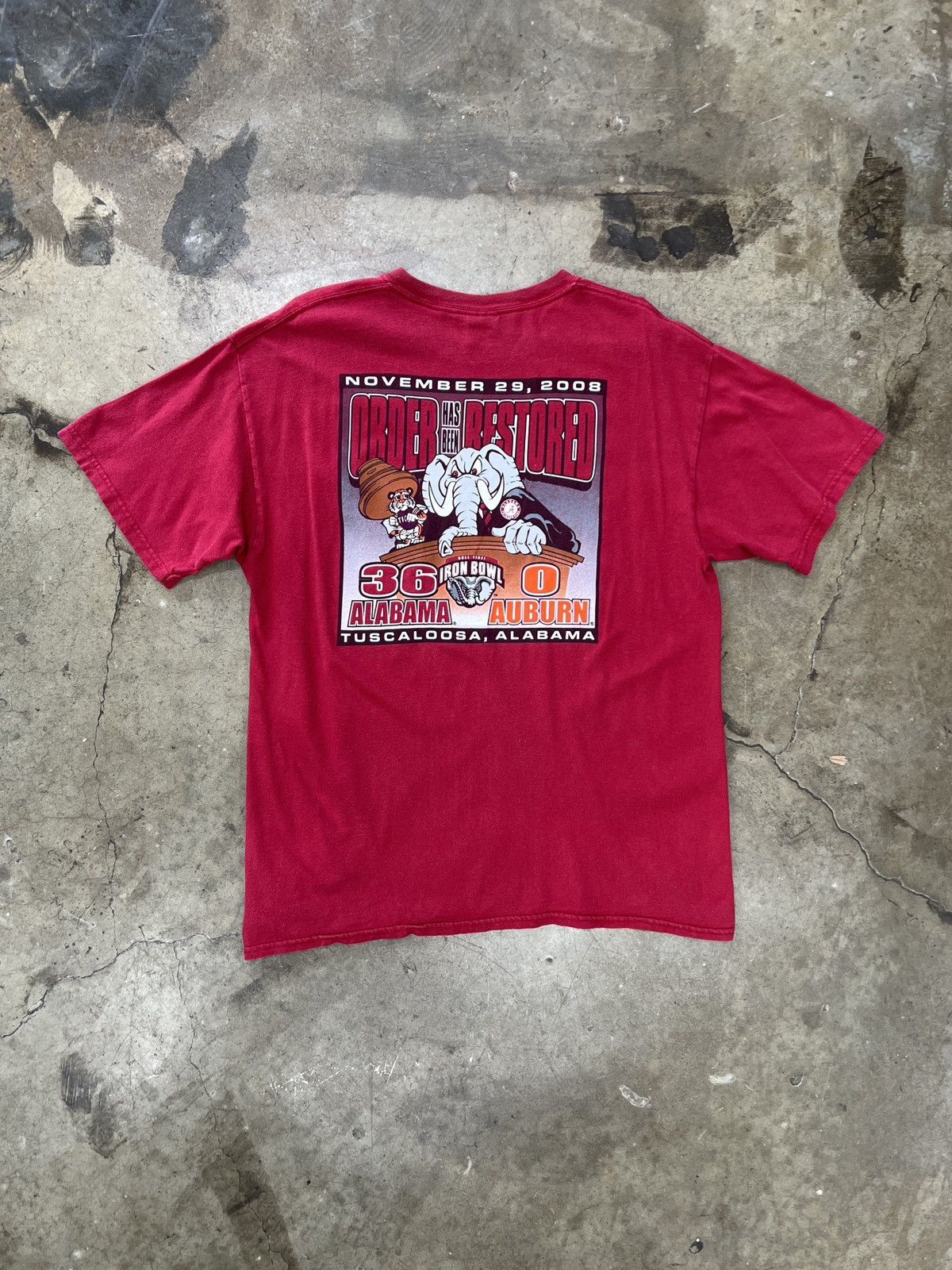 NCAA Vintage 2008 Alabama Auburn Iron Bowl Case Closed Tee Large Size US L / EU 52-54 / 3 - 2 Thumbnail