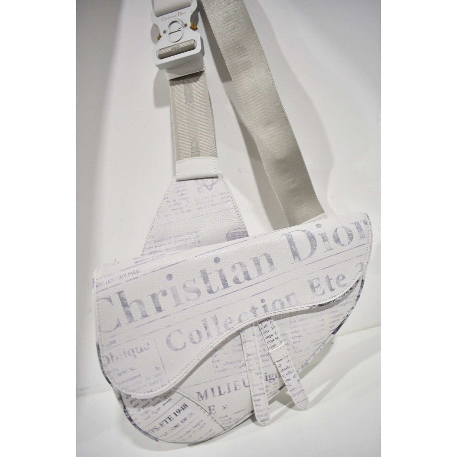 Dior Dior x Daniel Arsham Newspaper Saddle Crossbody Fanny Bag Size ONE SIZE - 2 Thumbnail