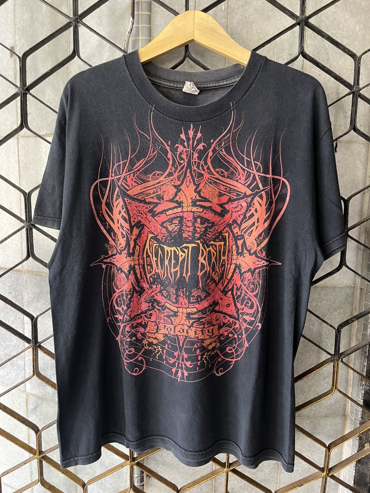 Band Tees Decrepit Birth Vintage Band T-Shirt Size US L / EU 52-54 / 3 - 1 Thumbnail