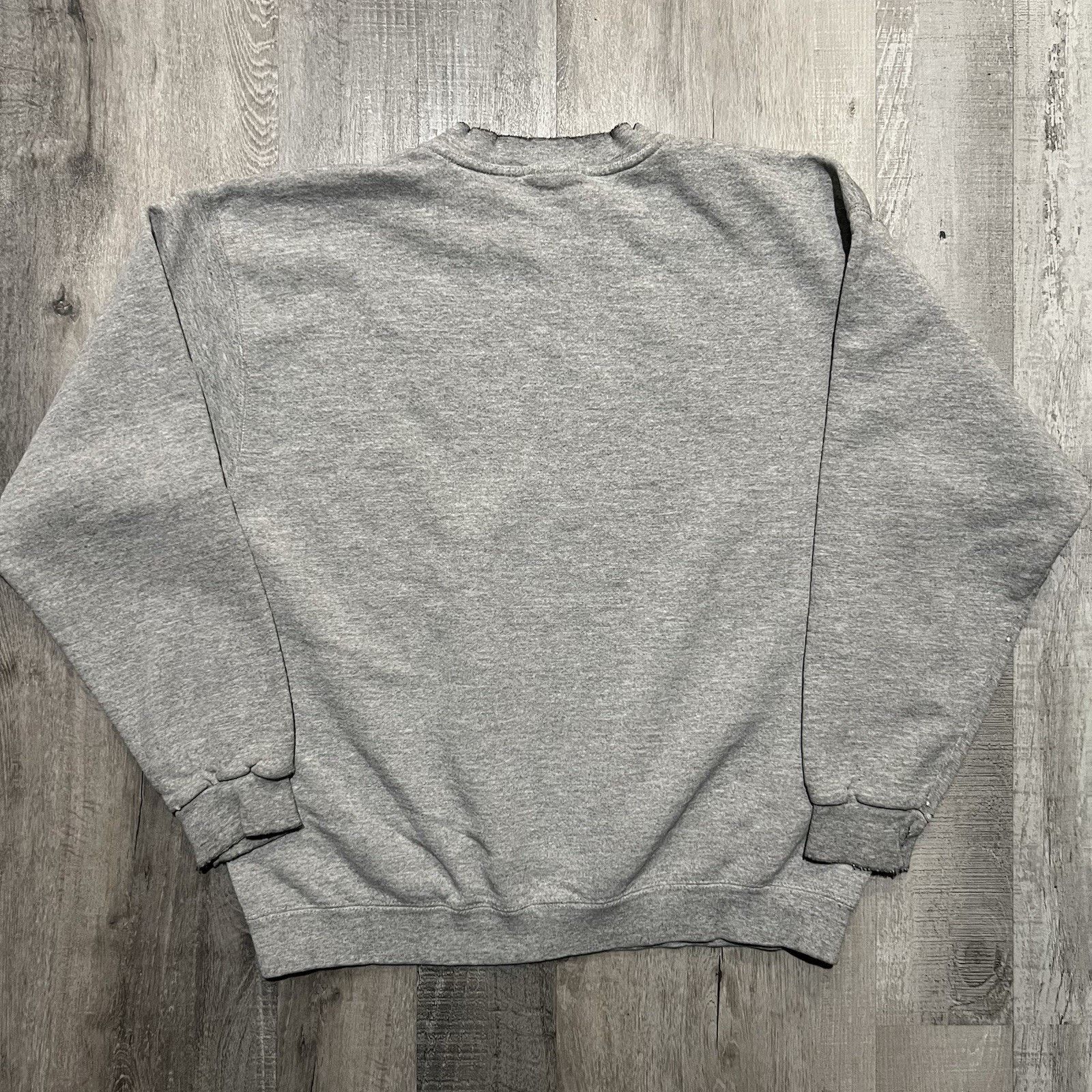 Nike VTG Nike Big Swoosh White Tag Crewneck Grey 90s Sweatshirt Size US L / EU 52-54 / 3 - 2 Thumbnail
