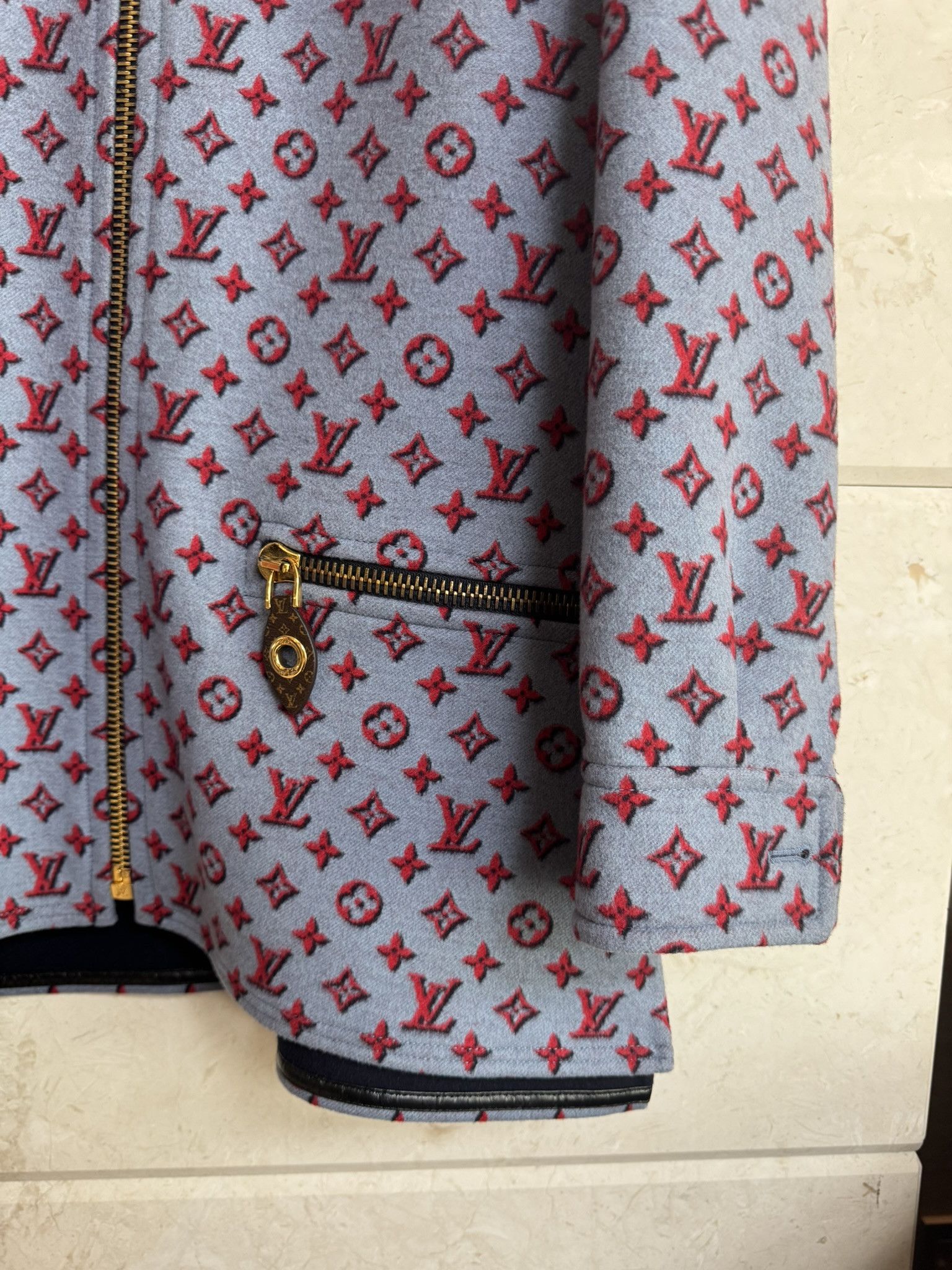 Louis Vuitton LOUIS VUITTON 3D Monogram Zip Jacket – Model 1ABR8F Size US S / EU 44-46 / 1 - 3 Thumbnail