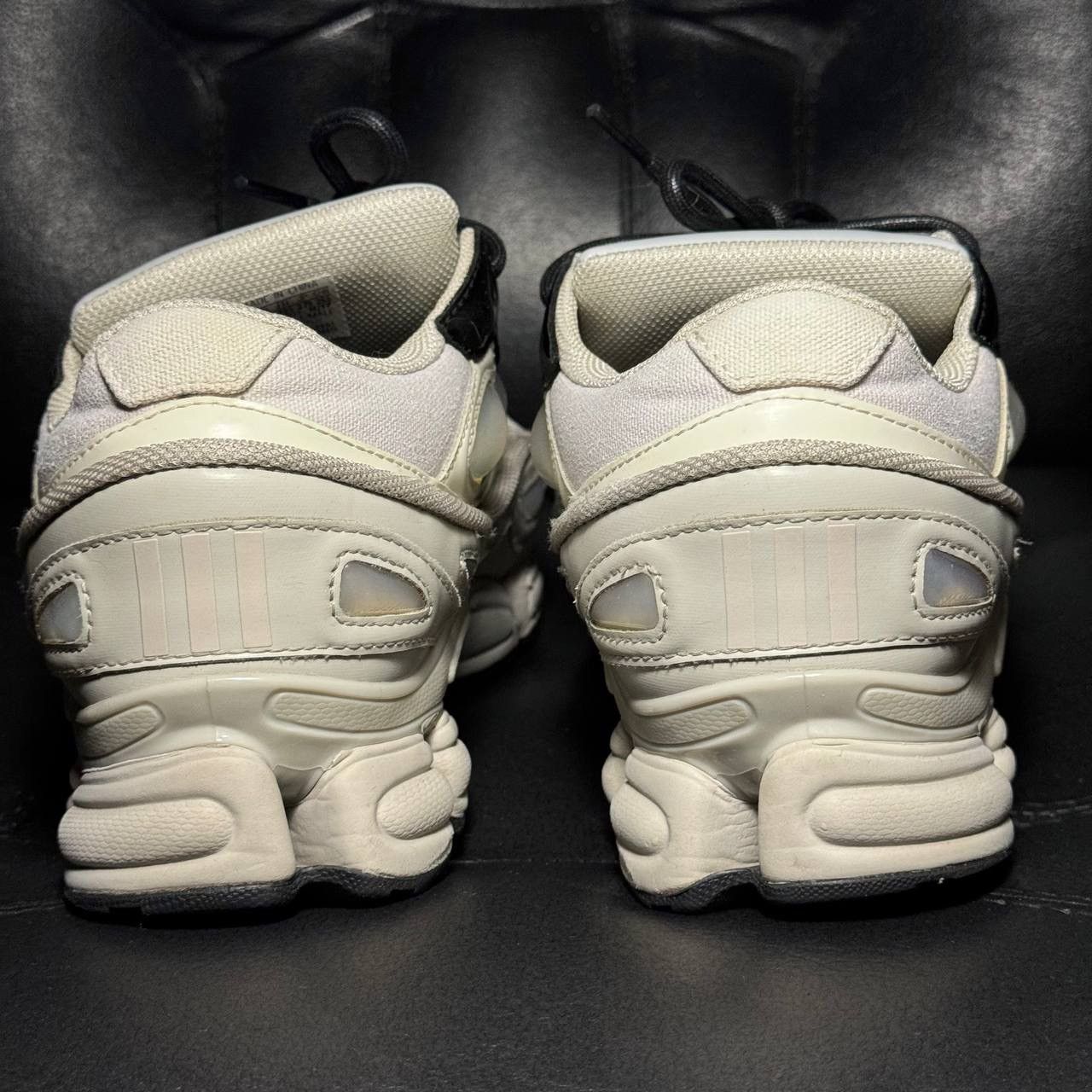 Adidas × Raf Simons Adidas Raf Simons Ozweego Cream White Size US 9 / EU 42 - 2 Thumbnail