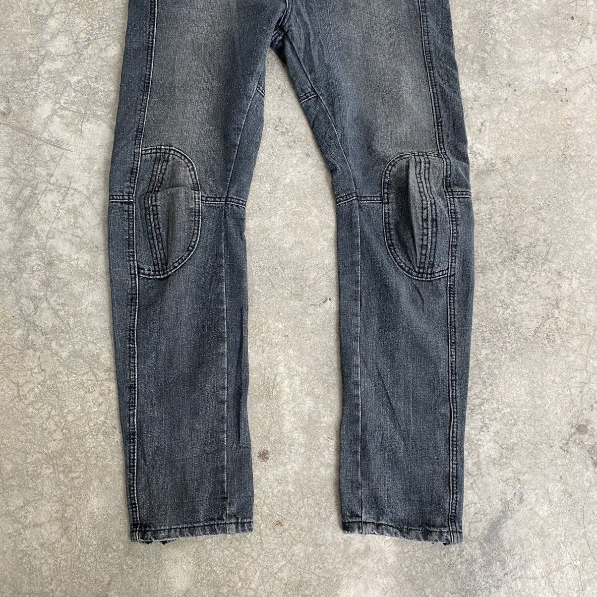 Balmain 2000’s Balmain Paris “Padded” Knee Biker Denim Jeans Size US 34 / EU 50 - 4 Thumbnail