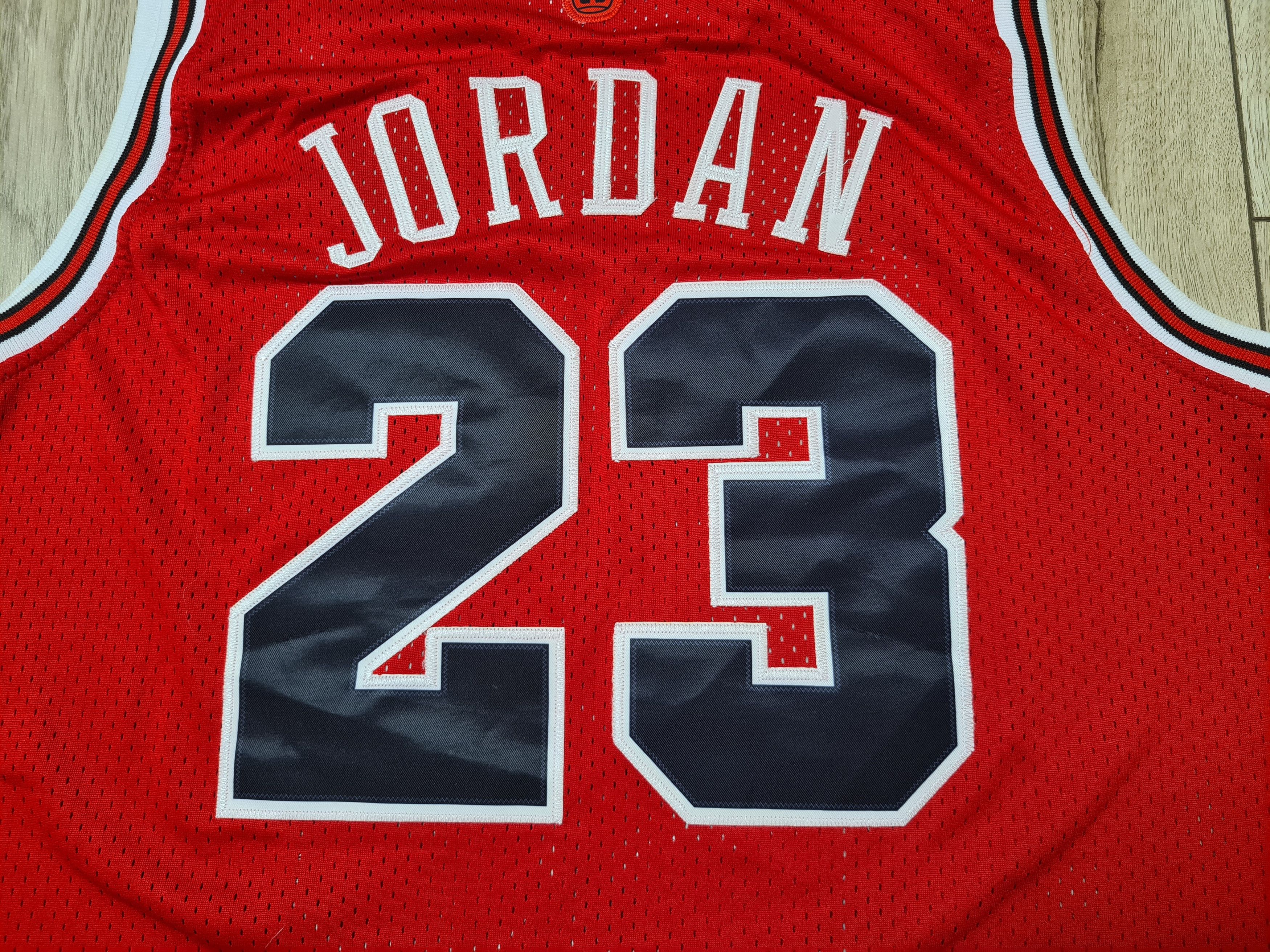 All Sport CHICAGO BULLS NIKE VINTAGE JORDAN JERSEY BASKETBALL SHIRT Size US M / EU 48-50 / 2 - 4 Thumbnail
