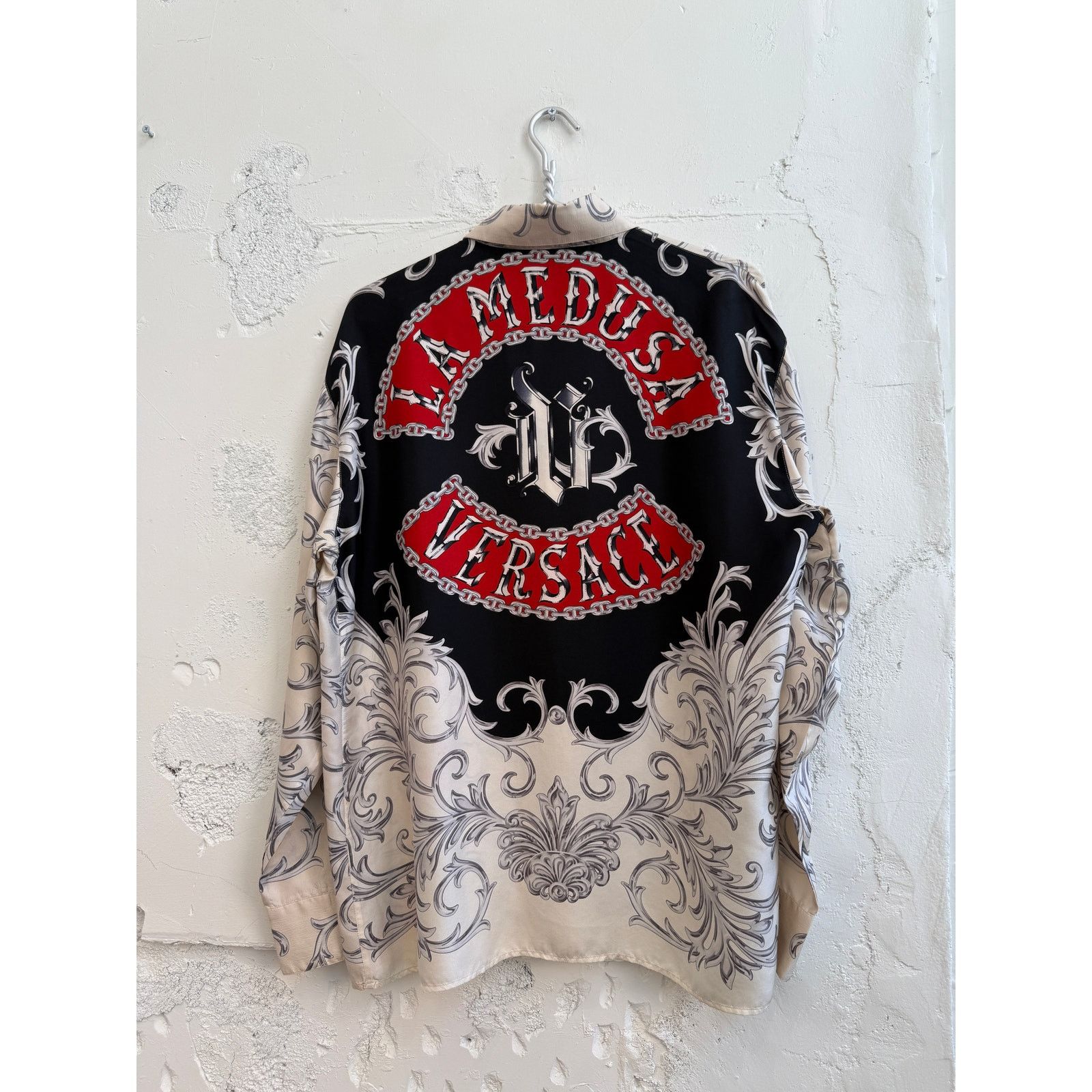 Versace Vintage Gianni Versace Graphic Print Silk Button Down Shirt Size US M / EU 48-50 / 2 - 1 Thumbnail