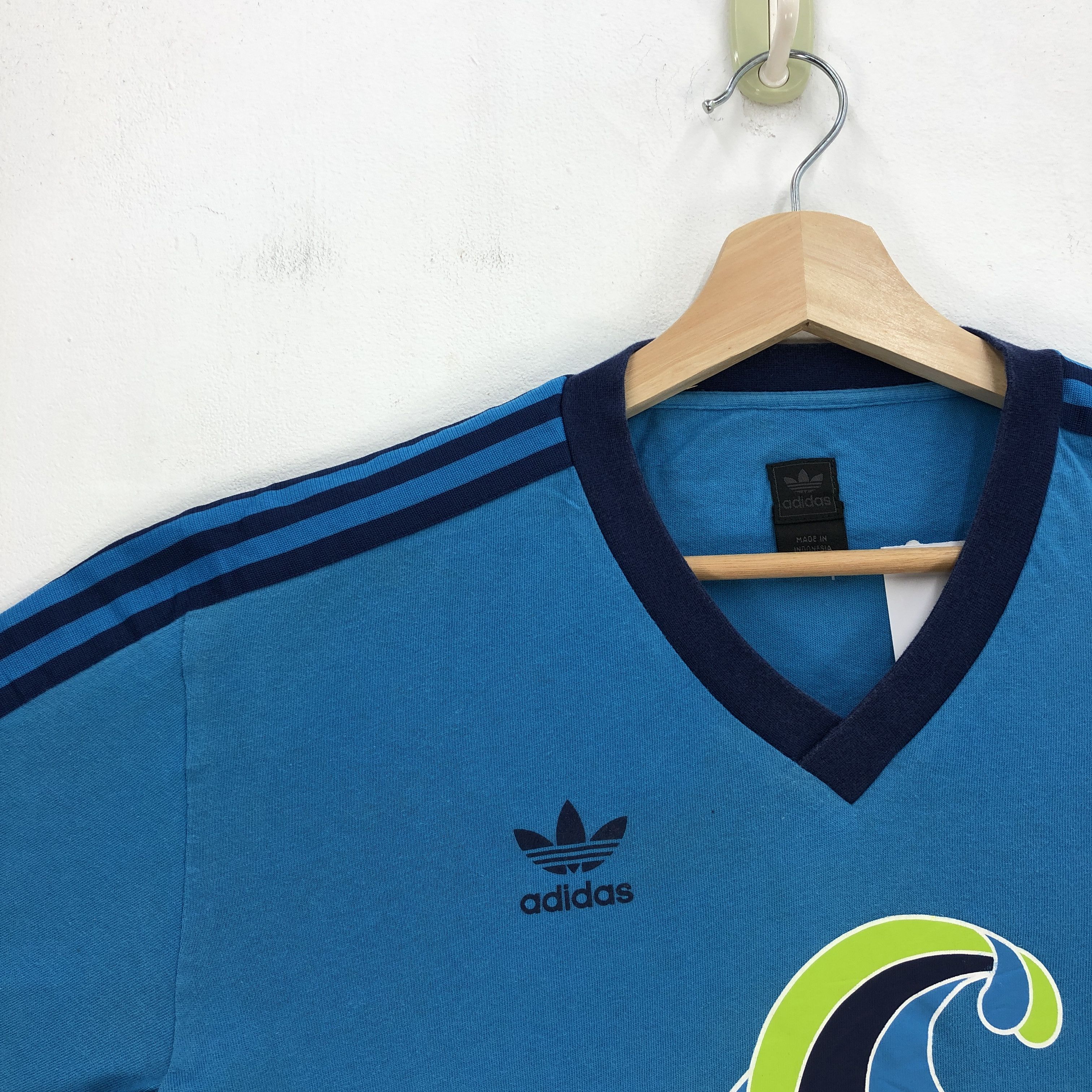 Adidas Vintage Y2K Adidas T Shirt Adidas 10 Beach Sportswear Tees Size US S / EU 44-46 / 1 - 3 Thumbnail