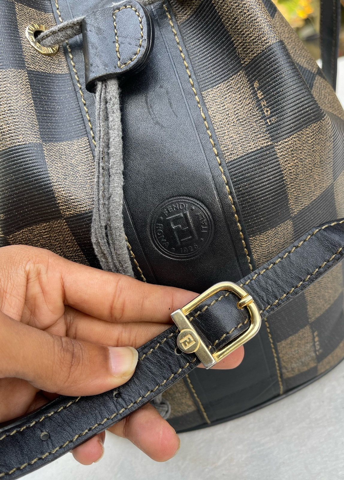Fendi 🔥VINTAGE 90'S FENDI ROMA ITALY PEQUIN CHECK BUCKET BAG Size ONE SIZE - 15 Thumbnail