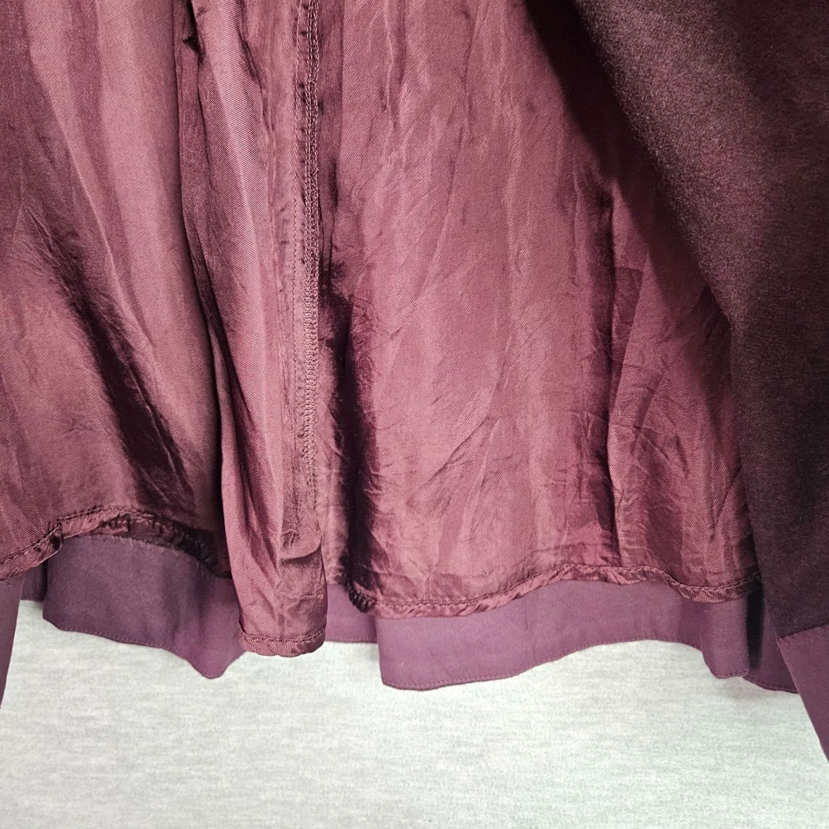 Cos COS Skirt Women’s Burgundy Red Wool Polyester Blend Knee Length A-Line Button Closure 8 Mens? Size 30" / US 8 / IT 44 - 3 Thumbnail