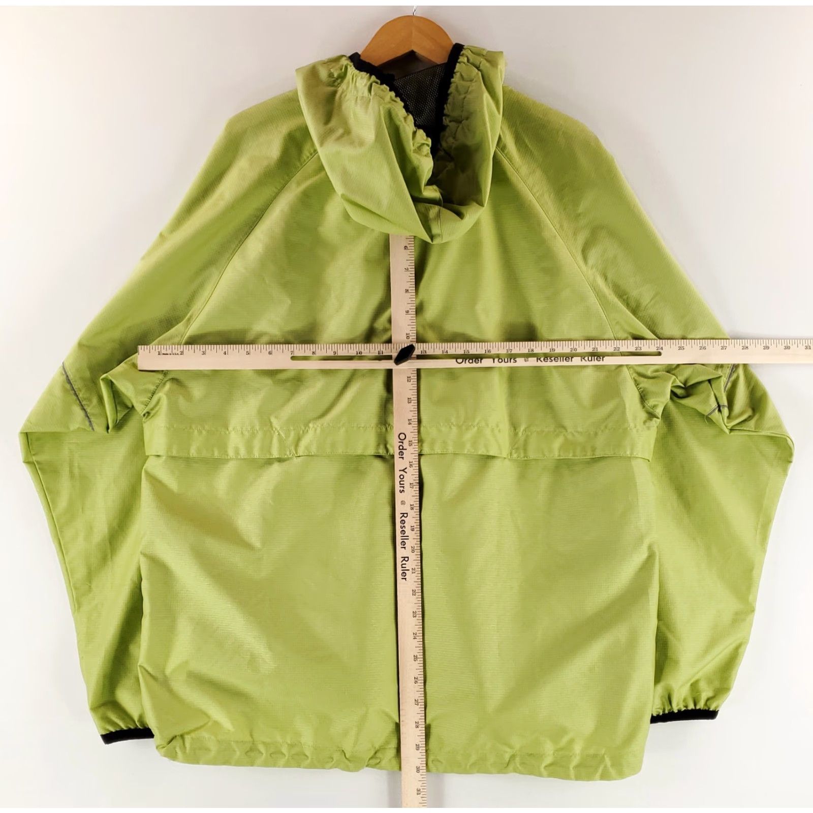 Nike **Nike Green 1/2 Zip Windbreaker Pullover Jacket Adult XL** User: **Nike Green 1/2 Zip Windbreaker Pullover Jacket XL** Size US XL / EU 56 / 4 - 7 Thumbnail