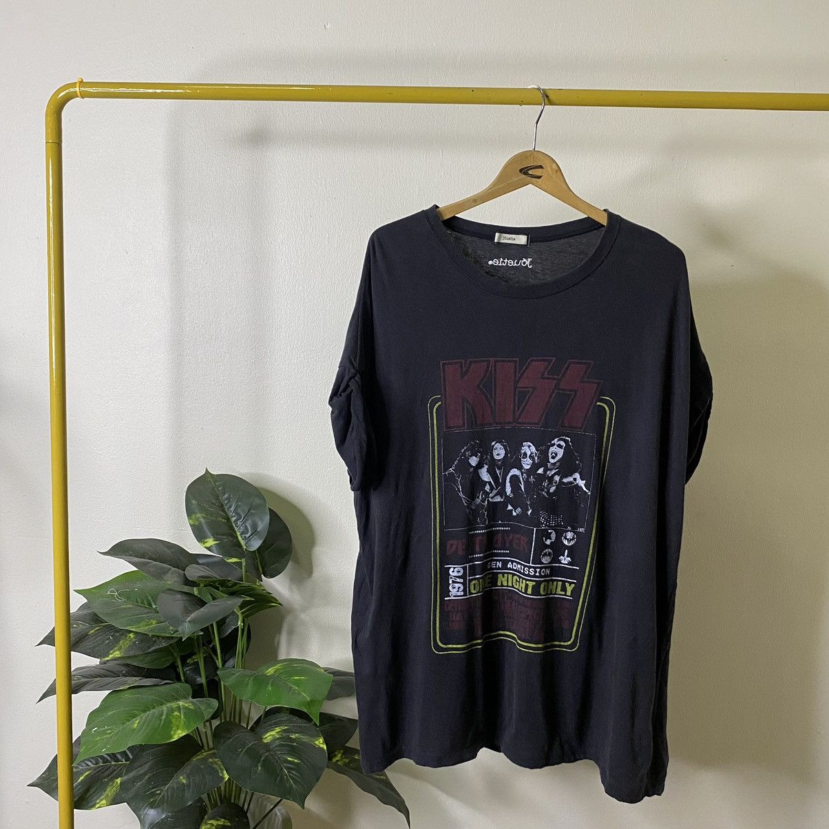 Band Tees Vintage 2012 Joutie x Kiss Rock Band Rock T Shirt Size US XL / EU 56 / 4 - 1 Thumbnail
