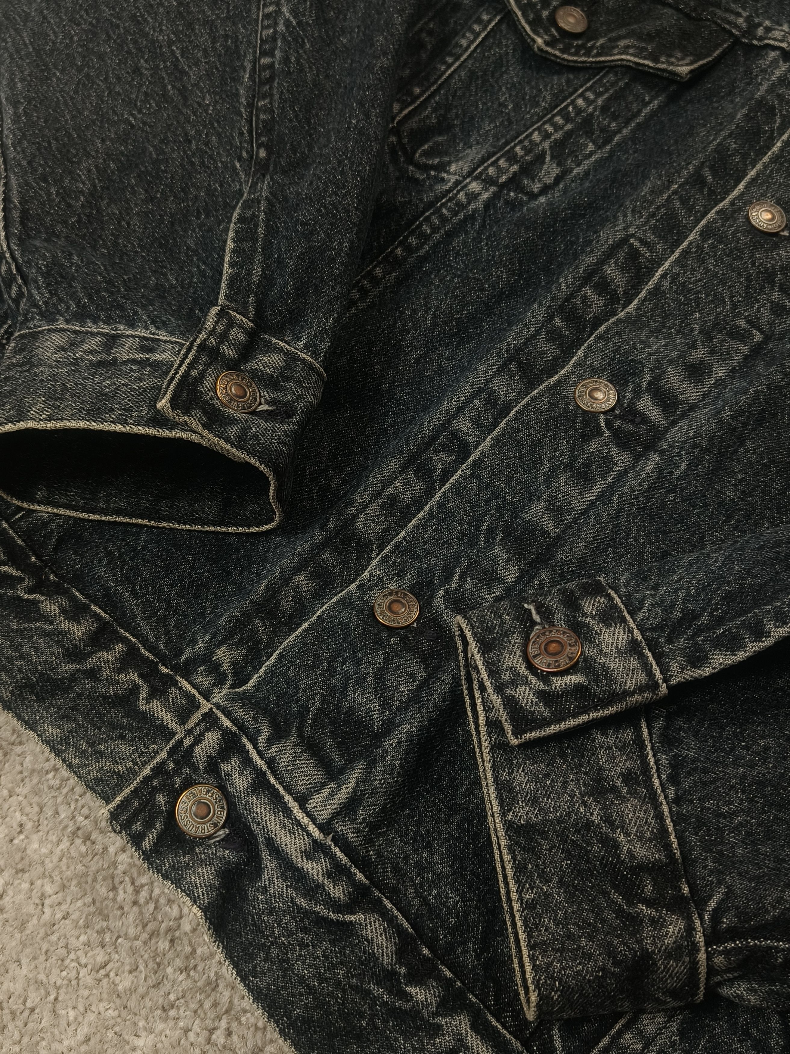Levi's Levi's Black Denim Faded Distressed Classic Vtg Jean Jacket Size US XL / EU 56 / 4 - 6 Thumbnail