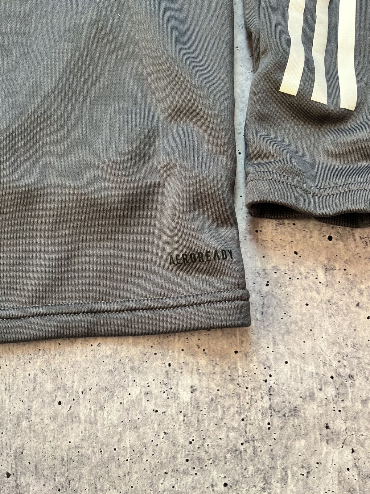 Adidas REAL MADRID TRACK HOODIE - GREY FIVE/SPRING 2020/2021 SIZE M Size US M / EU 48-50 / 2 - 6 Thumbnail