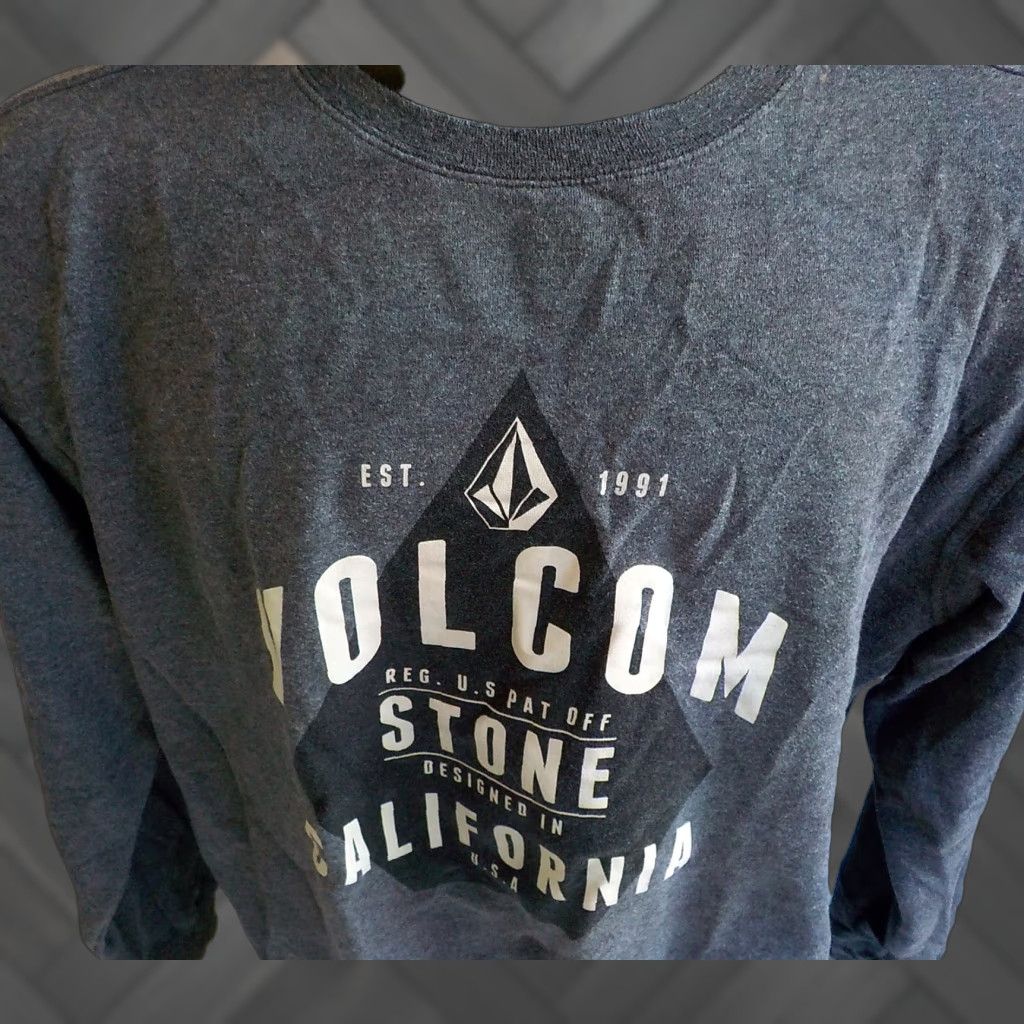 Volcom VOLCOM Crewneck Sweatshirt Gray/Black Volcom Logo on Front SZ XL Cotton Blend Mens POSH Size US XL / EU 56 / 4 - 1 Thumbnail