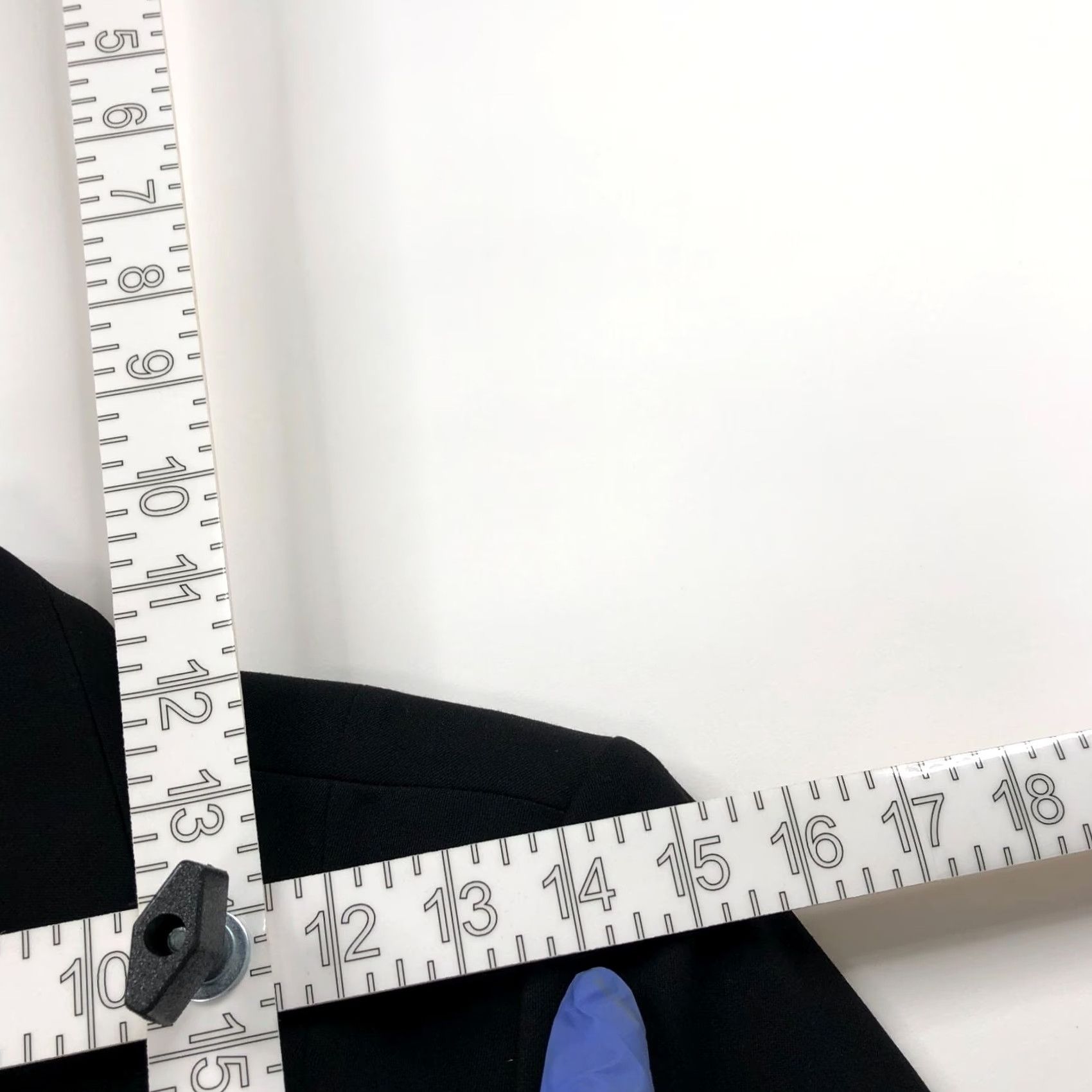 White House Black Market White House Black Market Blazer Jacket Black MINT 10P Petite Knit Polyester Button Blazer Women Blazer Coat Mid-Length Long Sleeve Size L / US 10 / IT 46 - 5 Thumbnail