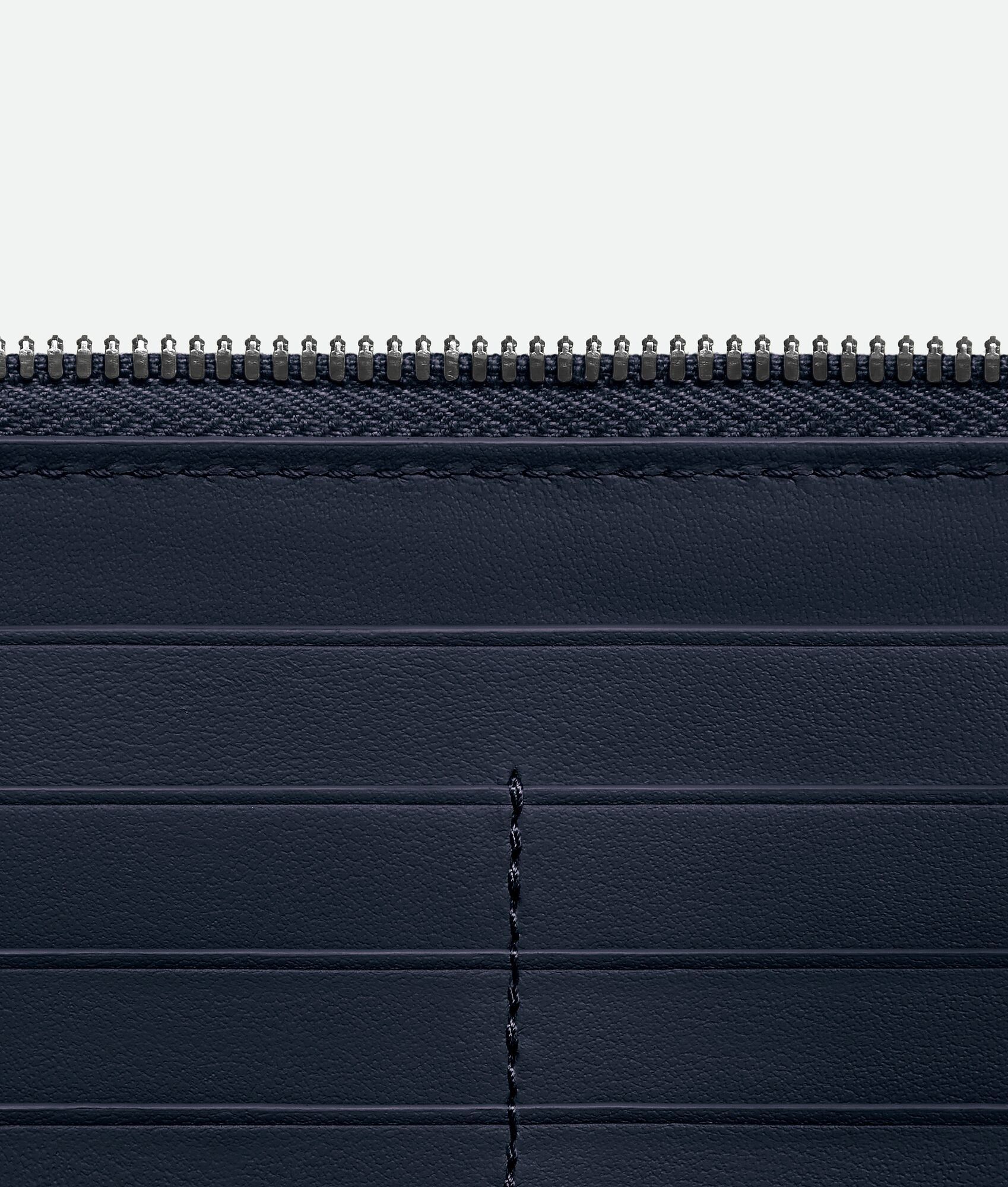 Bottega Veneta o1w1db10825 Size: OS / Cassette Zip Around Wallet Space Size ONE SIZE - 4 Thumbnail