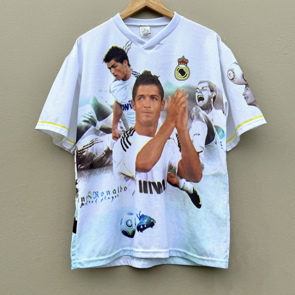 Vintage Vintage real madrid ronaldo football jersey Size US XL / EU 56 / 4 - 1 Thumbnail