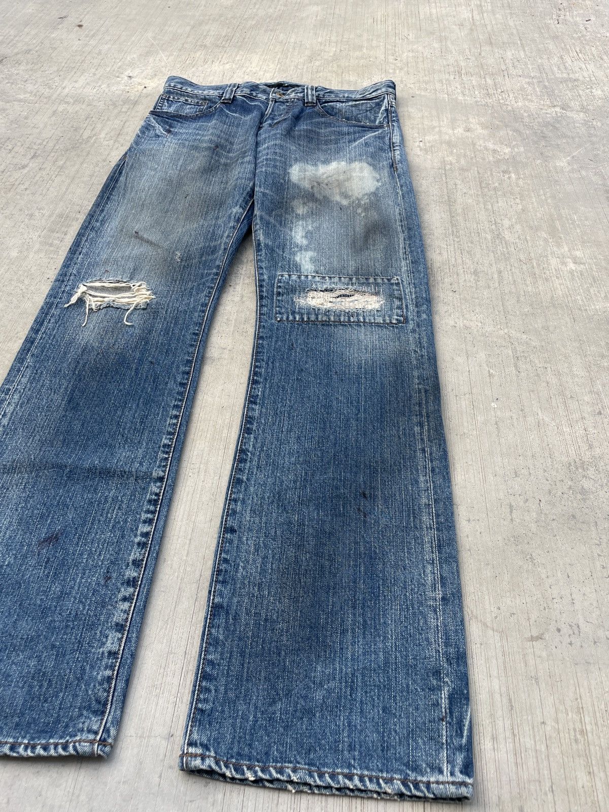 Japanese Brand 2000s JAPANESE BRAND NO ID DISTRESSED RIPPED Size US 31 - 6 Thumbnail