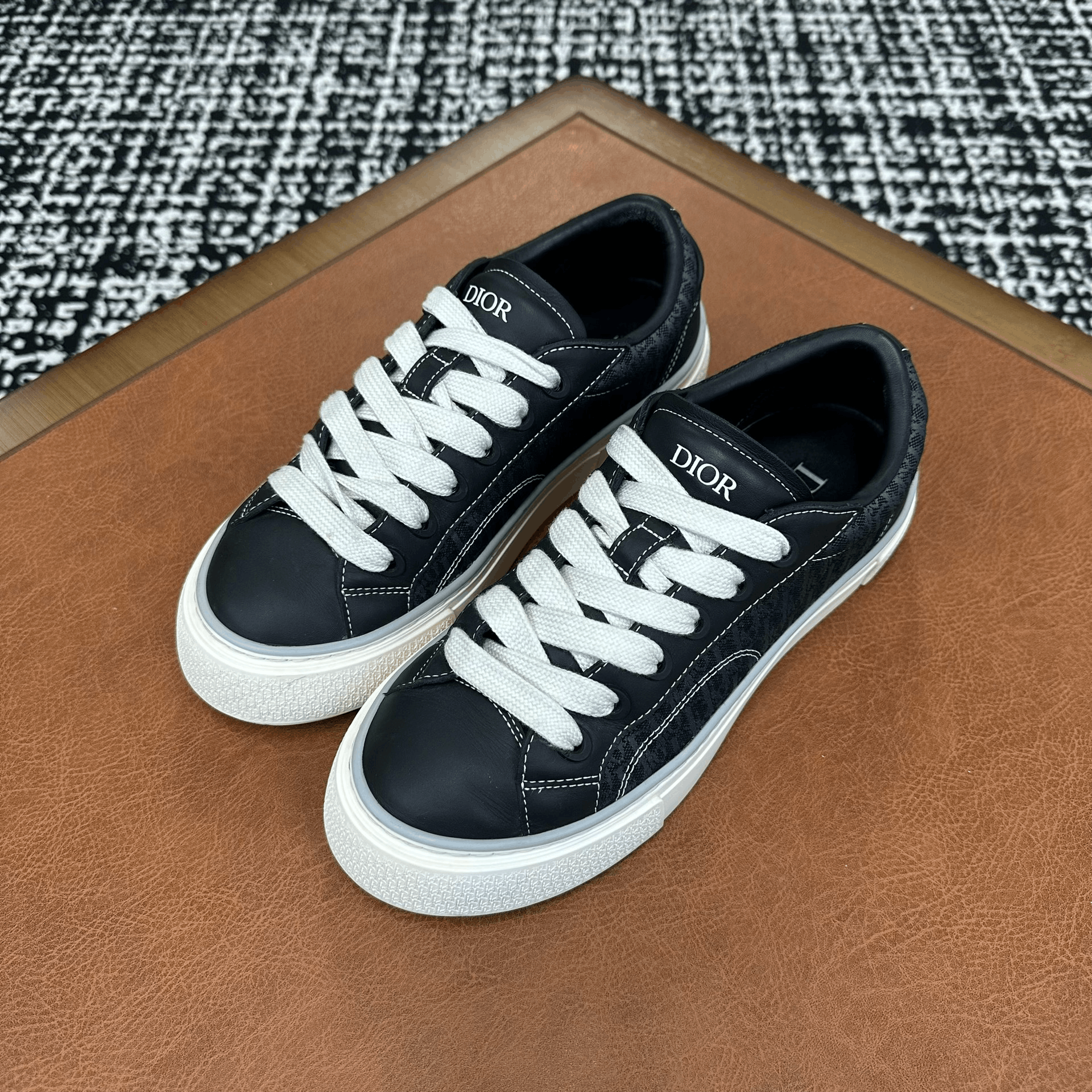 Dior Dior Casual Black Lowtop Sneakers 8 Men Size US 8 / EU 41 - 1 Thumbnail