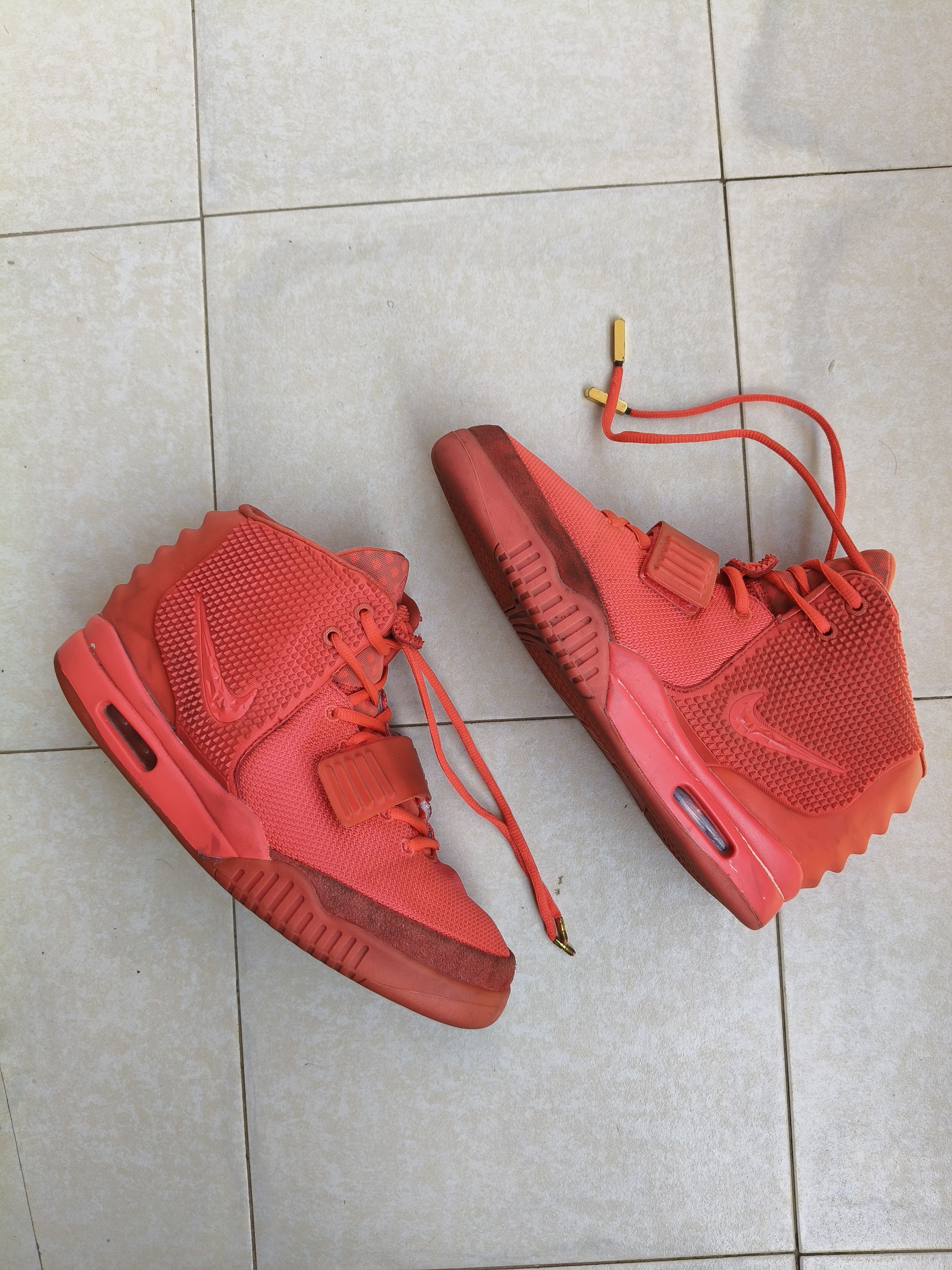 Kanye West × Nike Nike air yeezy 2 RED OCTOBERS Size US 10 / EU 43 - 3 Thumbnail