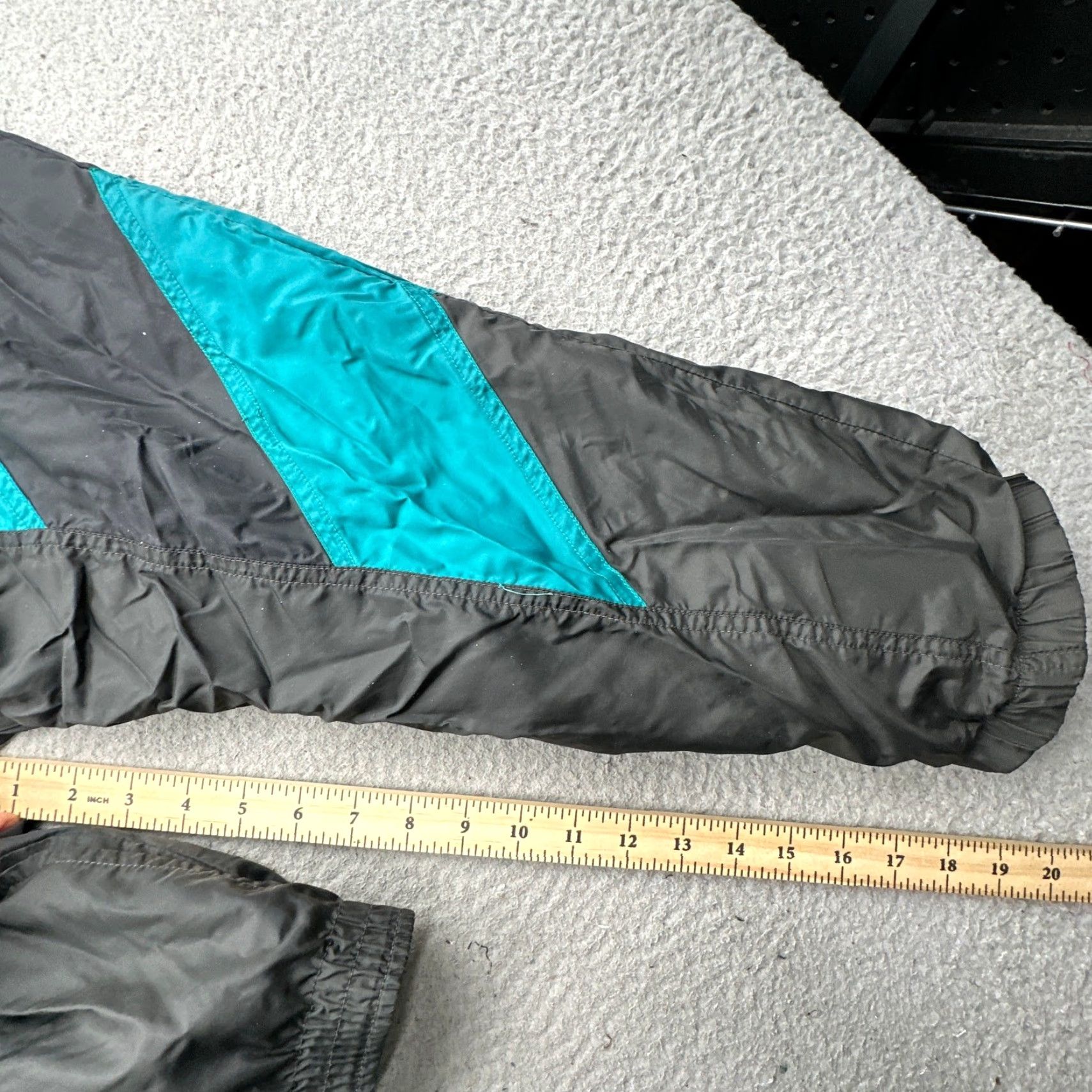 Nike VINTAGE 90s Nike Lined Teal Black Full Zip Windbreaker Jacket Mens Large Logo Size US L / EU 52-54 / 3 - 6 Thumbnail