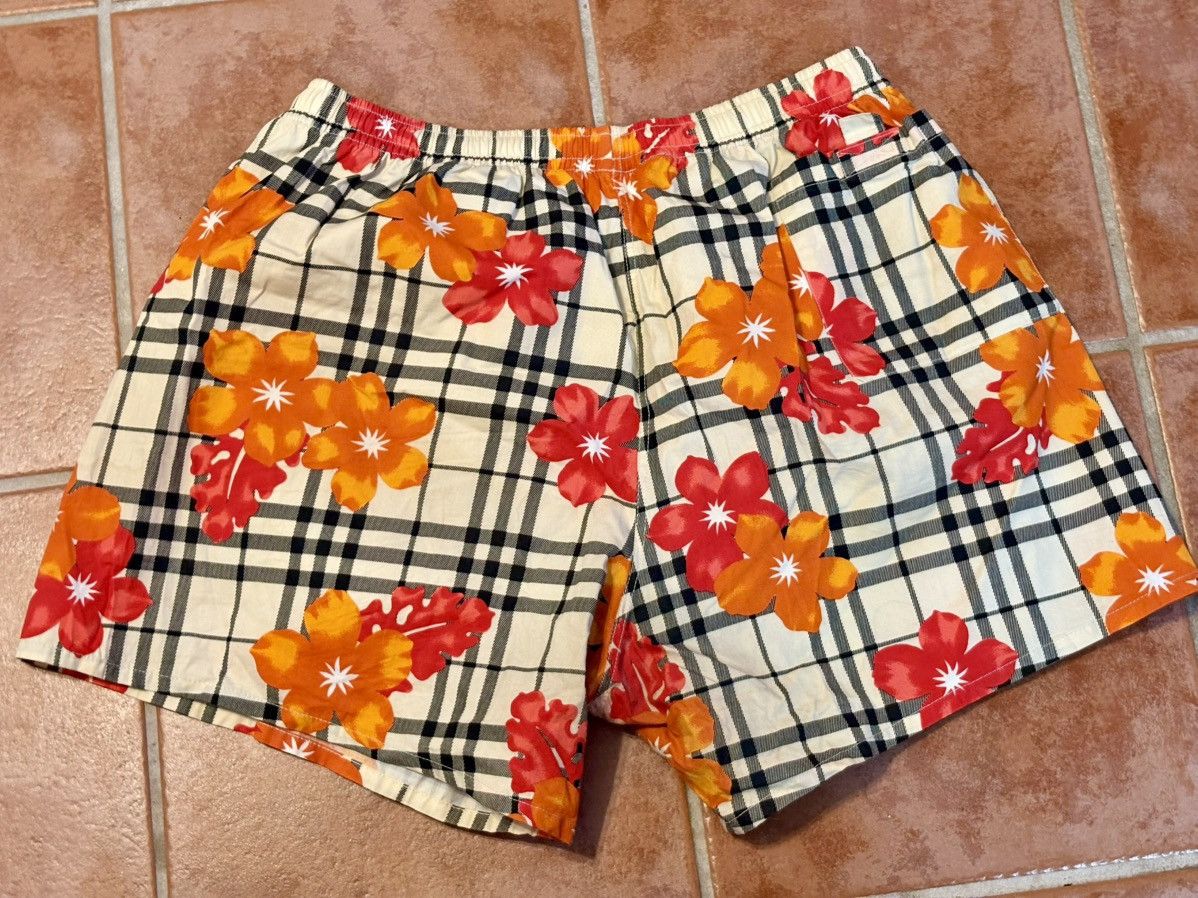 Burberry Burberry swim trunks nova check with vivid floral Size US 36 / EU 52 - 8 Thumbnail