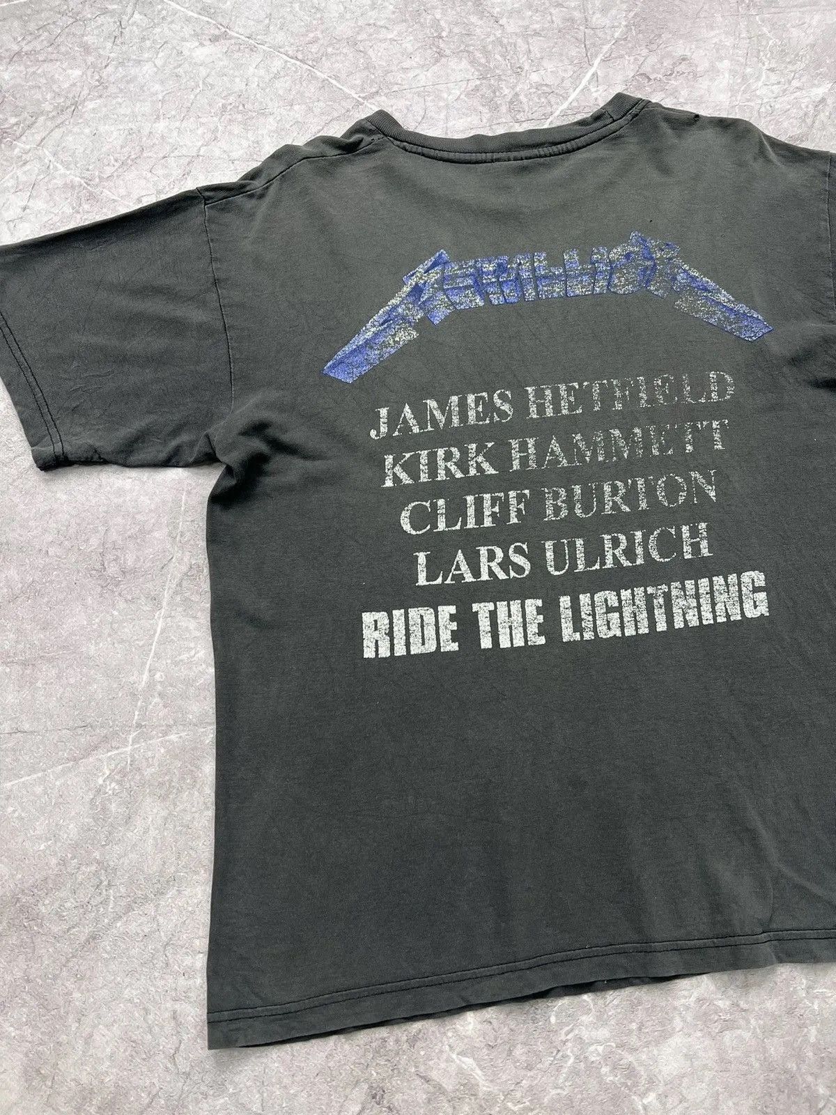 Band Tees × Metallica Metallica rare 90s ride the lightning t shirt faded Size US M / EU 48-50 / 2 - 11 Thumbnail