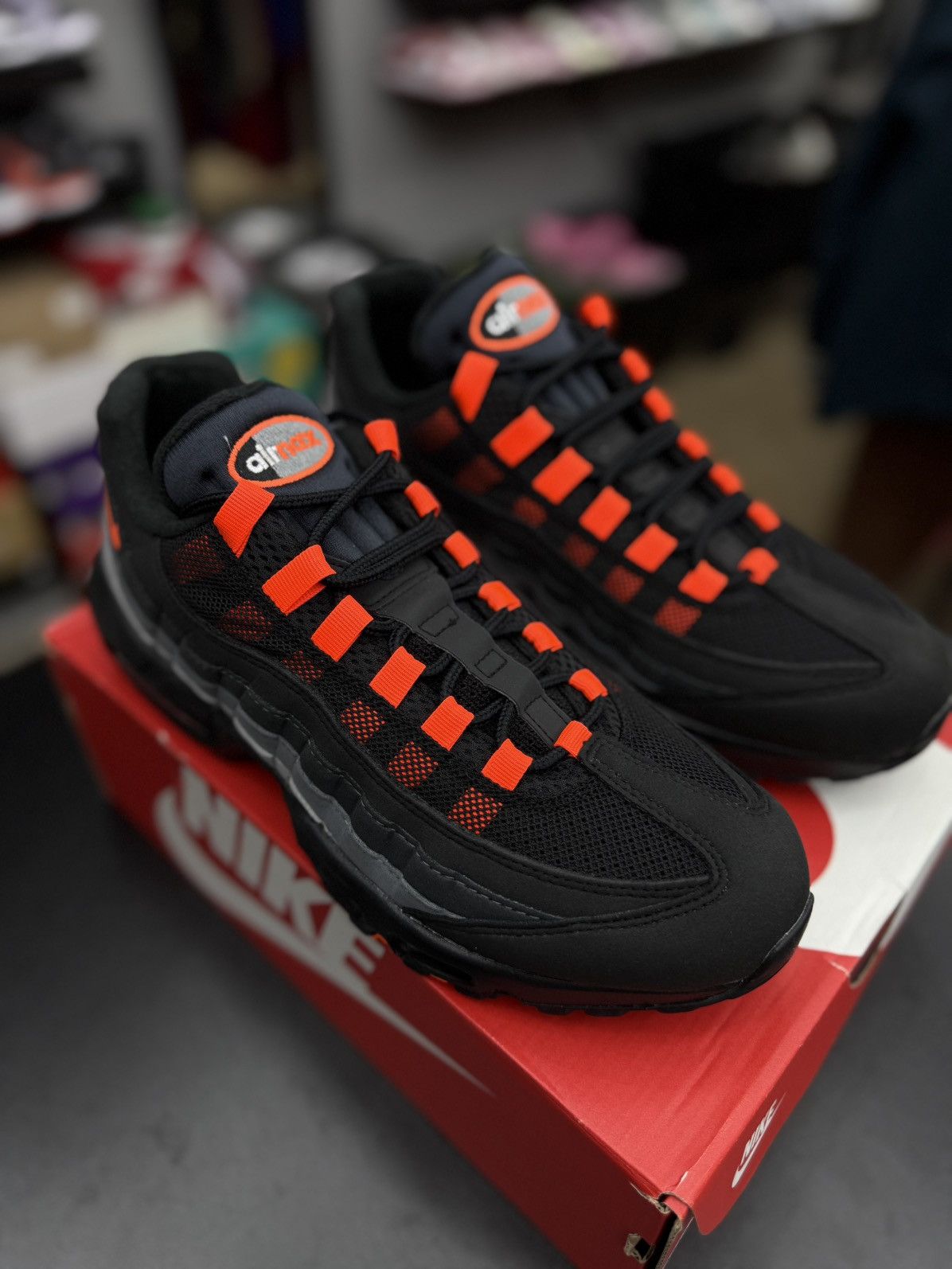 Nike Nike Air Max Black Hyper Crimson Size 10 NEW Size US 10 / EU 43 - 3 Thumbnail