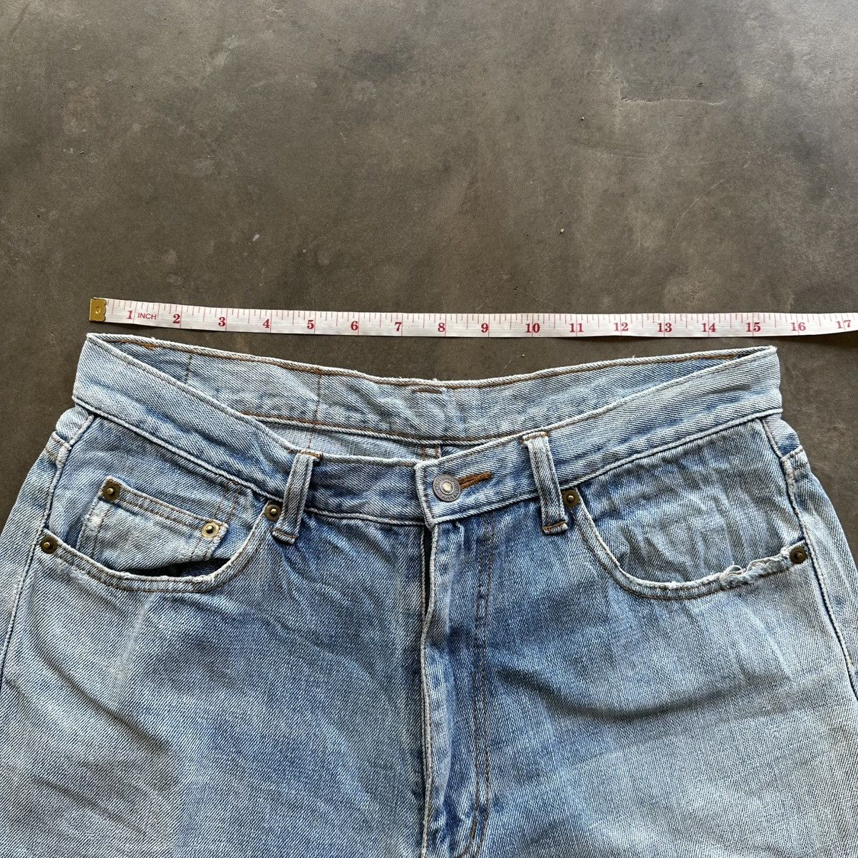 Japanese Brand Vintage Japanese Faded Jean Distressed Denim Pant W30 Size US 30 / EU 46 - 7 Thumbnail