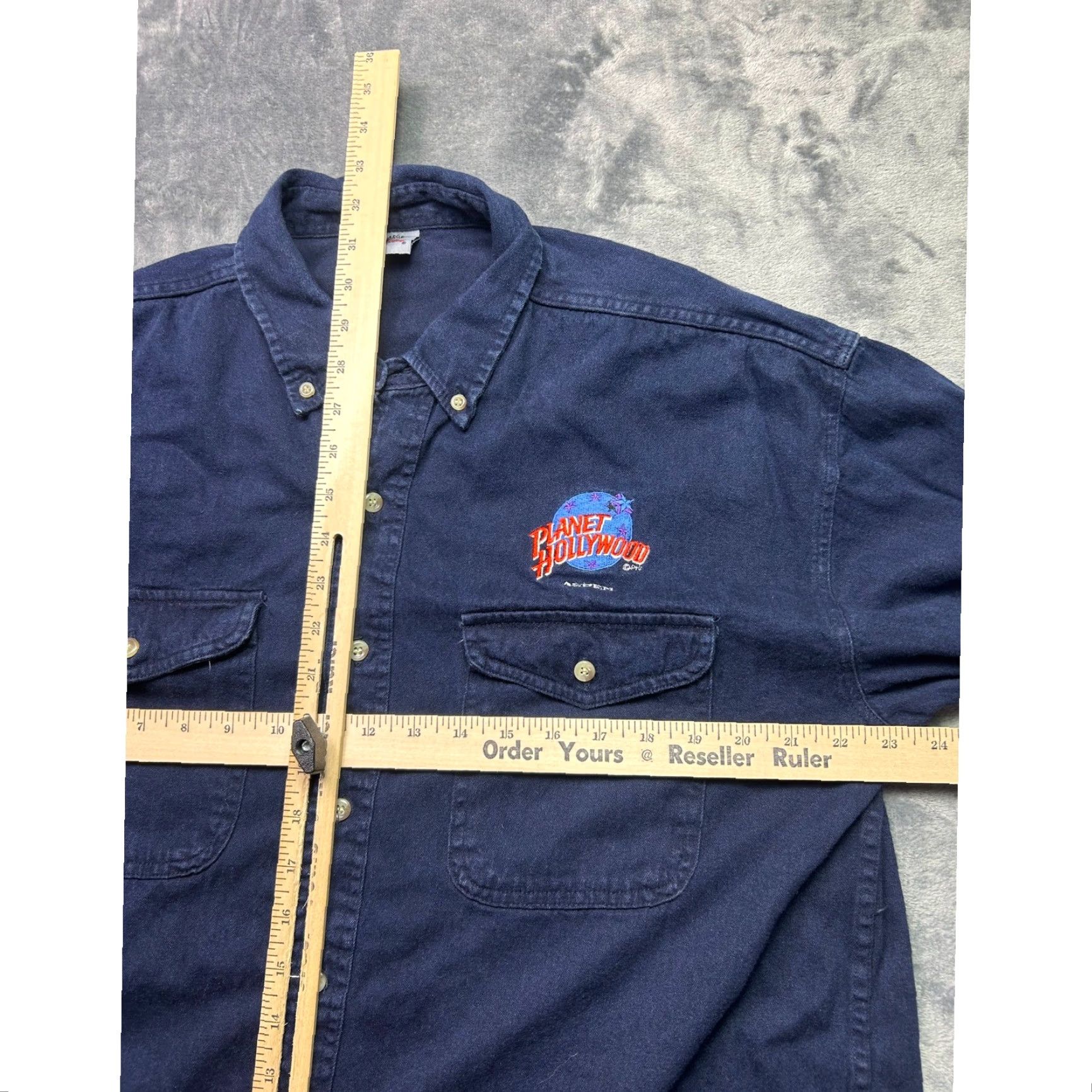 Planet Hollywood VINTAGE Planet Hollywood Aspen Button-Up Shirt XL Navy Embroidered Logo, Cotton Twill, Long Sleeve, Button-Down, Casual Mens, 90s Retro Size US XL / EU 56 / 4 - 5 Thumbnail