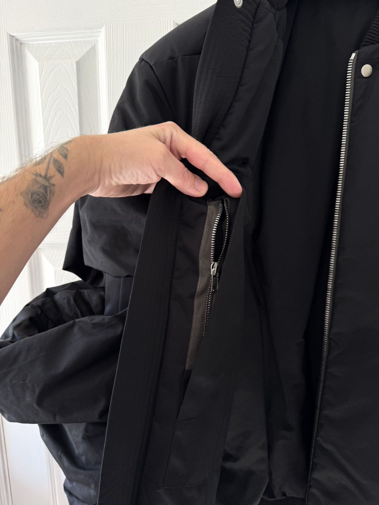 Rick Owens RARE: FW22 STROBE Padded Gauntlet Bomber Size US M / EU 48-50 / 2 - 7 Thumbnail