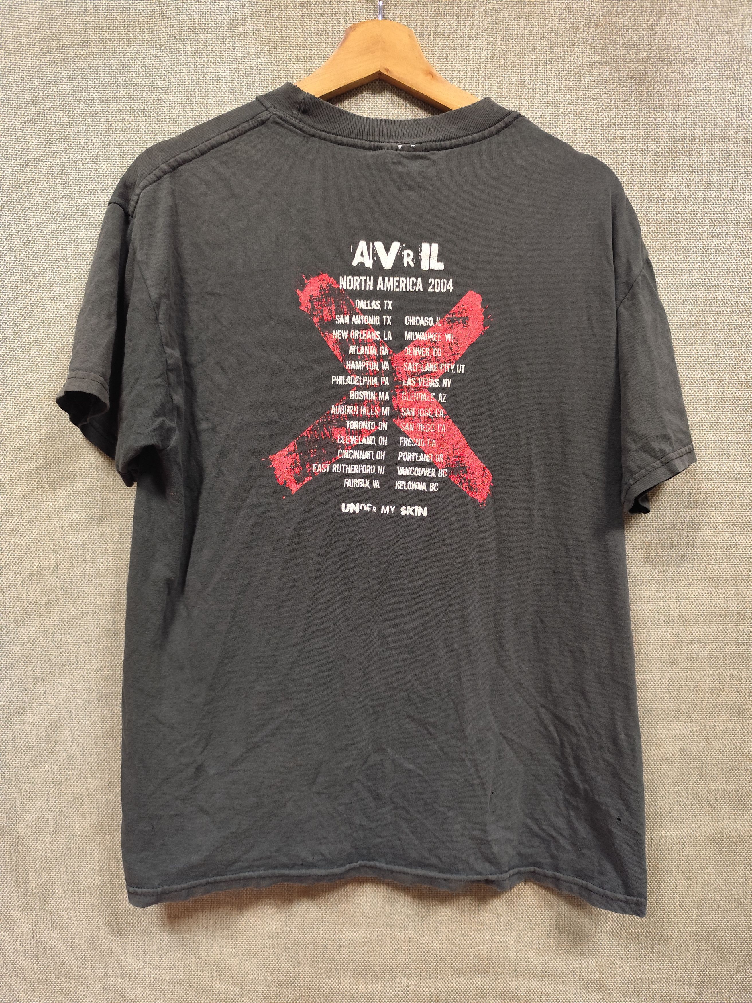 Band Tees vintage t shirt Avril Lavigne Tour North America Size US M / EU 48-50 / 2 - 2 Thumbnail
