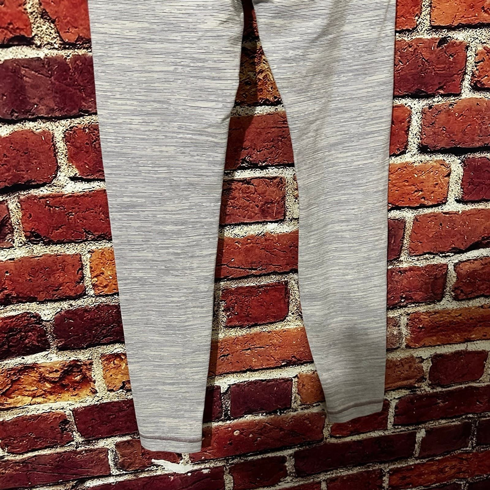 Lululemon lululemon leggings size 6 Size 28" / US 6 / IT 42 - 6 Thumbnail