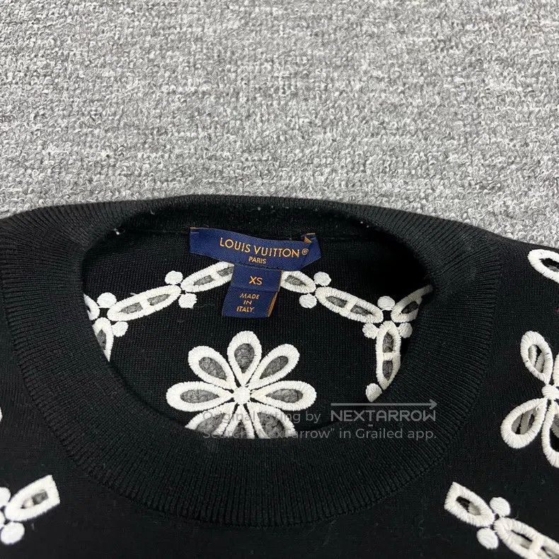 Louis Vuitton Louis Vuitton Embroidered flower pullover sweatshirt Size US XS / EU 42 / 0 - 5 Thumbnail