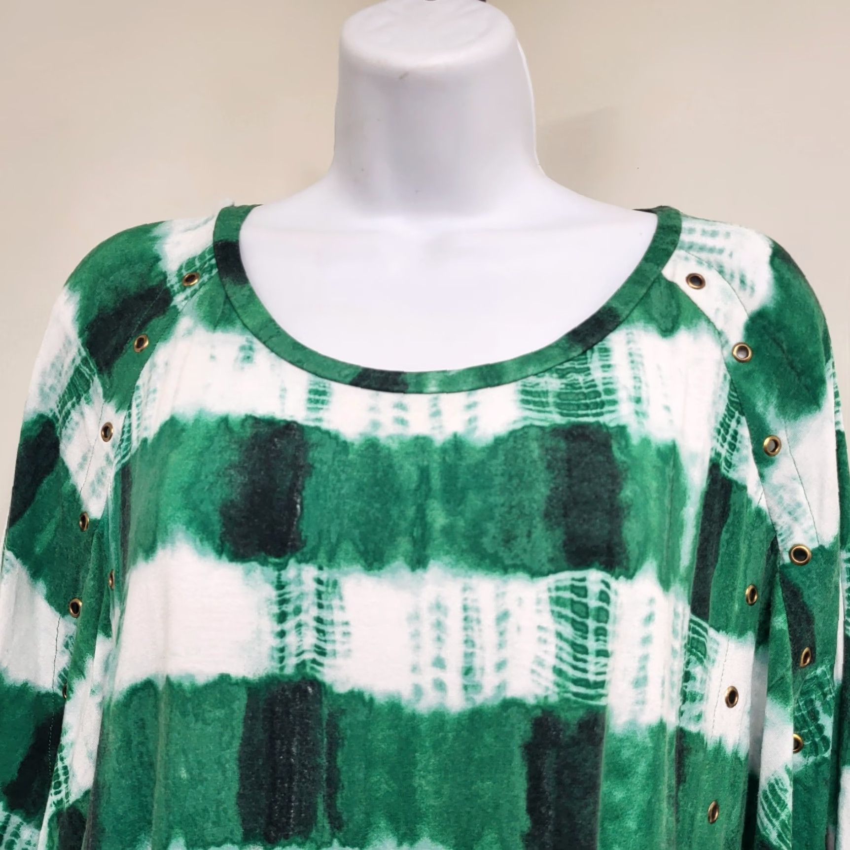 Michael Kors Michael Kors Blouse Women's Size M Knit Top 3/4 Sleeve Hi Low Tie-Dye Green Multi-Color Geometric Pattern Size M / US 6-8 / IT 42-44 - 6 Thumbnail