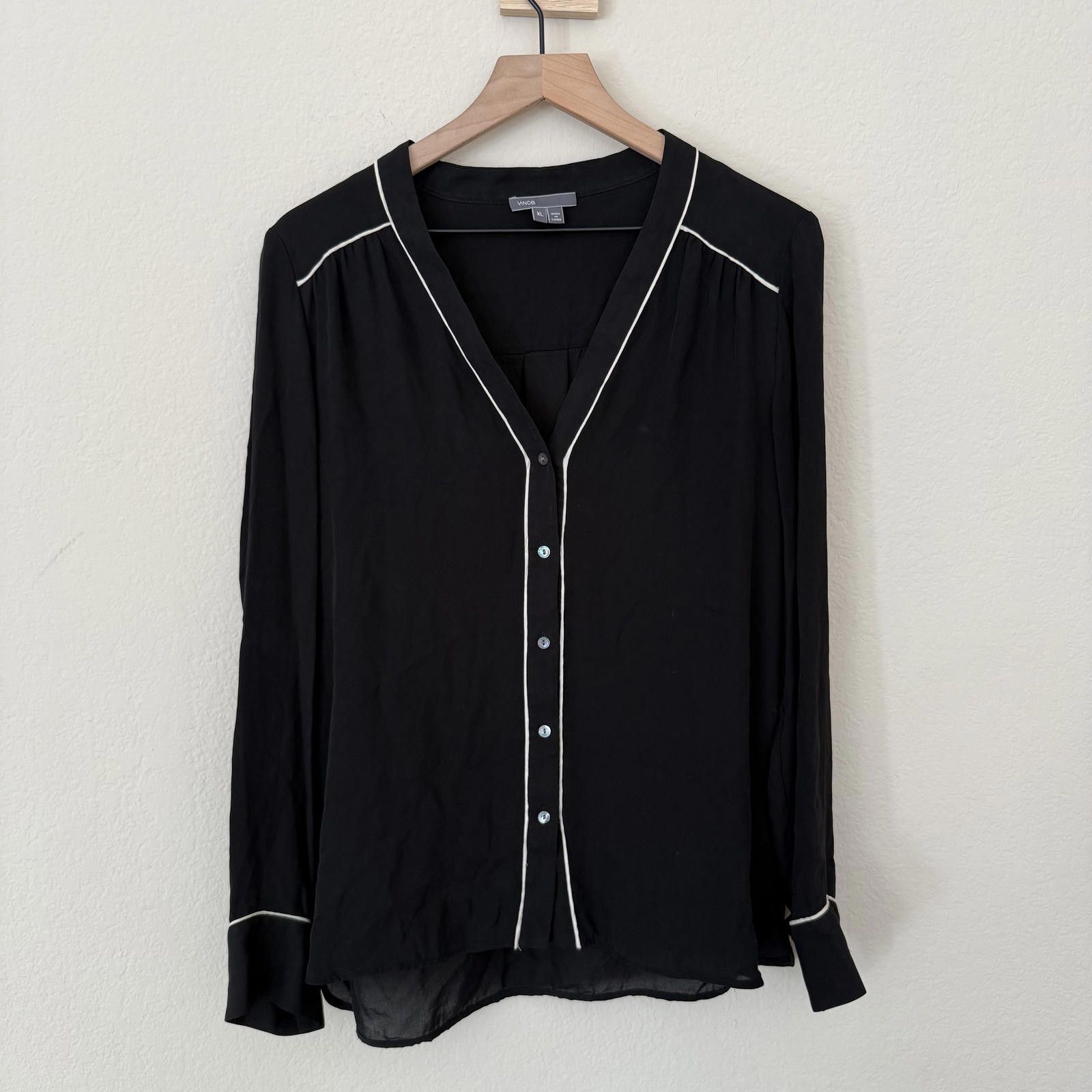 Vince Vince Blouse Women's XL Black Silk Sheer Size XL / US 12-14 / IT 48-50 - 1 Thumbnail
