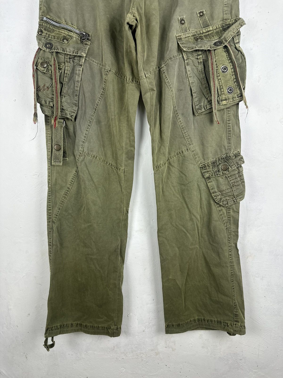 Japanese Brand CARGO PANTS SEDITIONARIES MULITPOCKET STREETWEAR STYLE Size US 33 - 4 Thumbnail