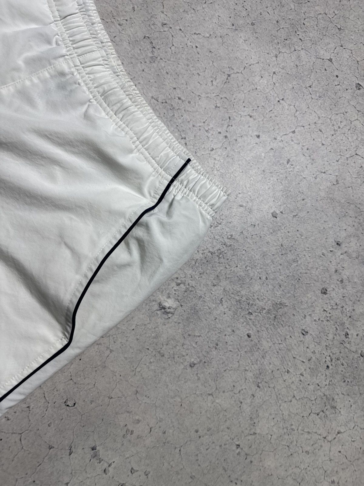Nike Nike Vintage Nylon Shorts White Size S Size US 30 / EU 46 - 4 Thumbnail
