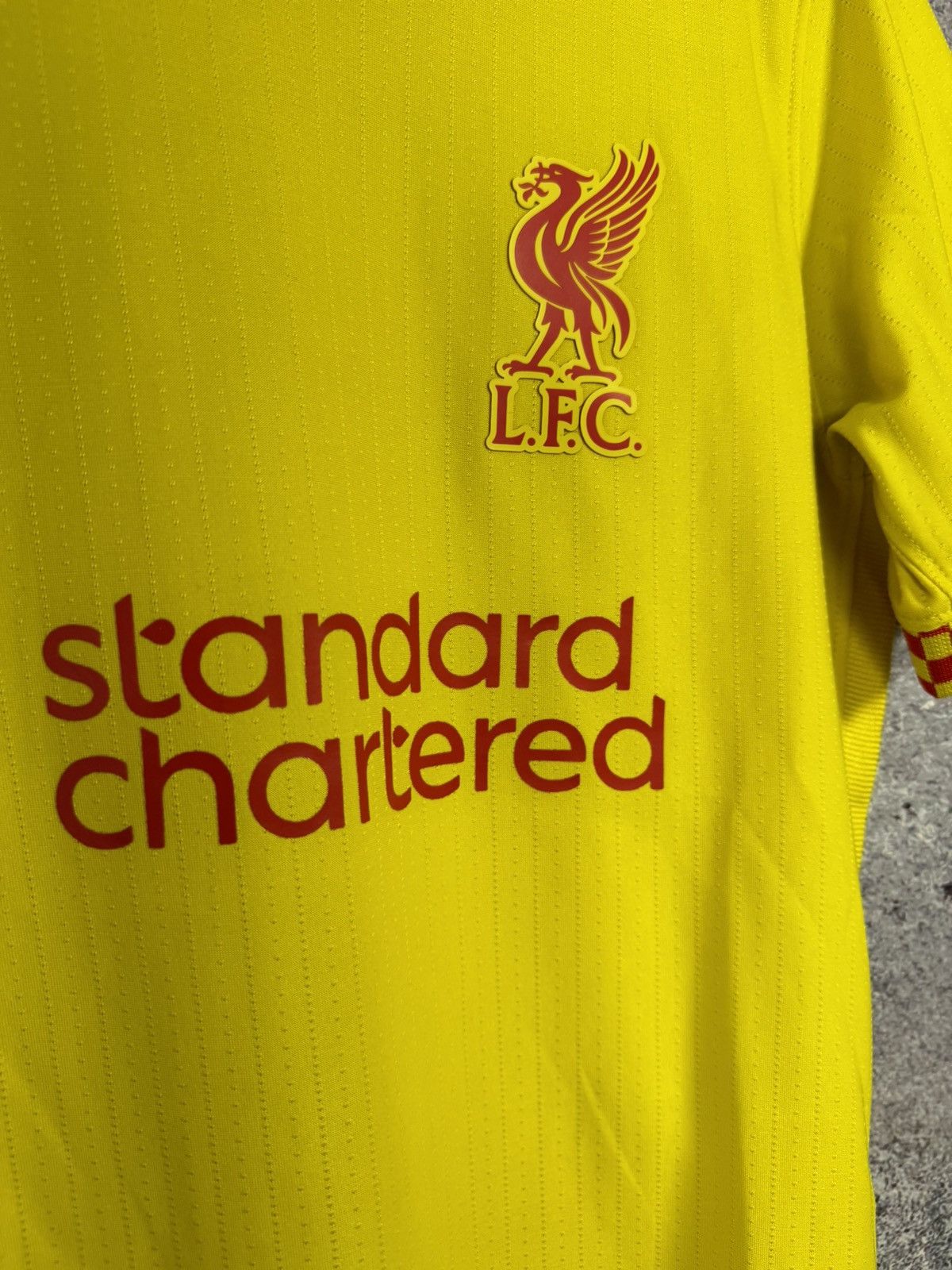 Nike Liverpool 2021/22 Nike Soccer Jersey y2k blokecore Size US S / EU 44-46 / 1 - 8 Thumbnail