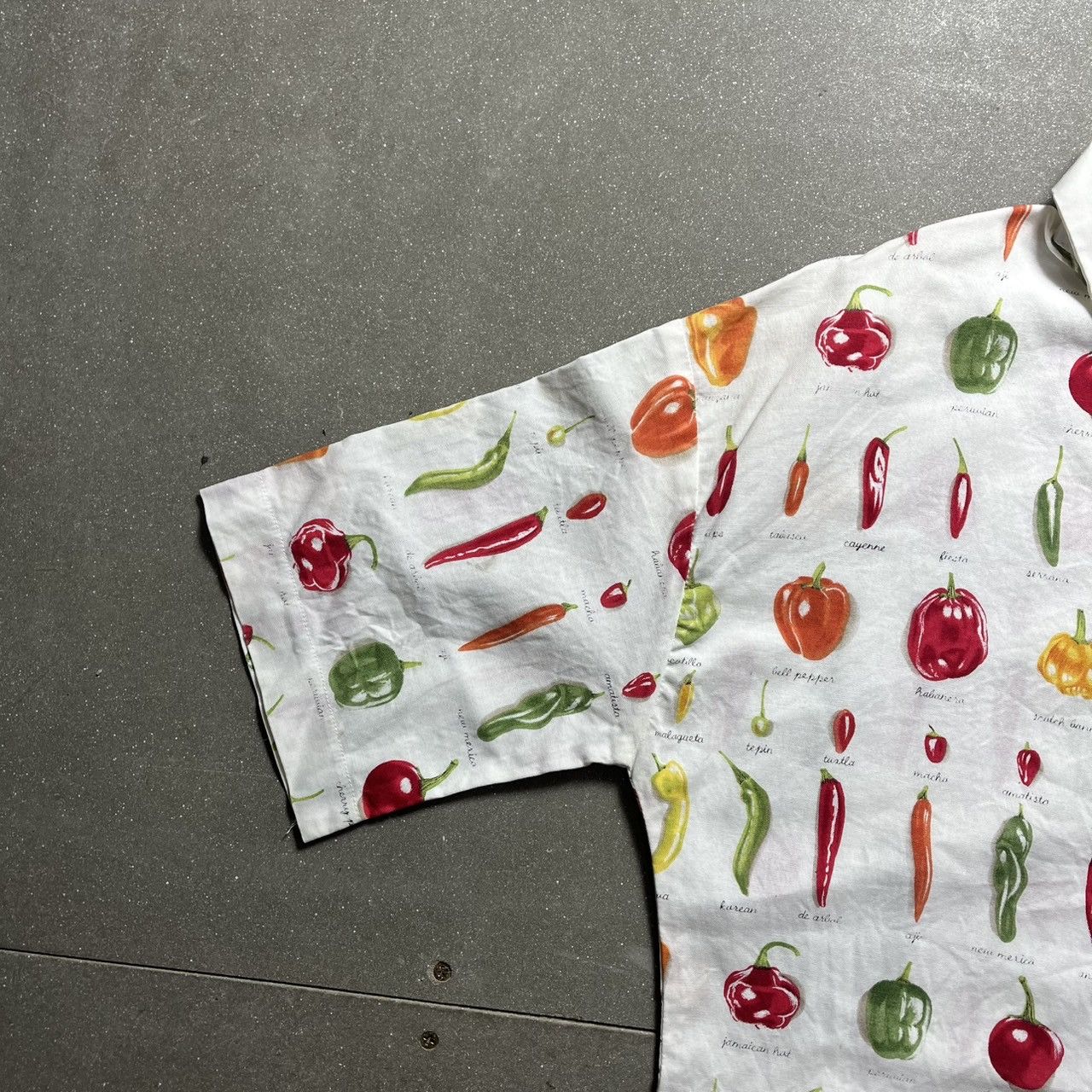 Moschino Moschino Pepper Print Button-Up Shirt Size US M / EU 48-50 / 2 - 5 Thumbnail