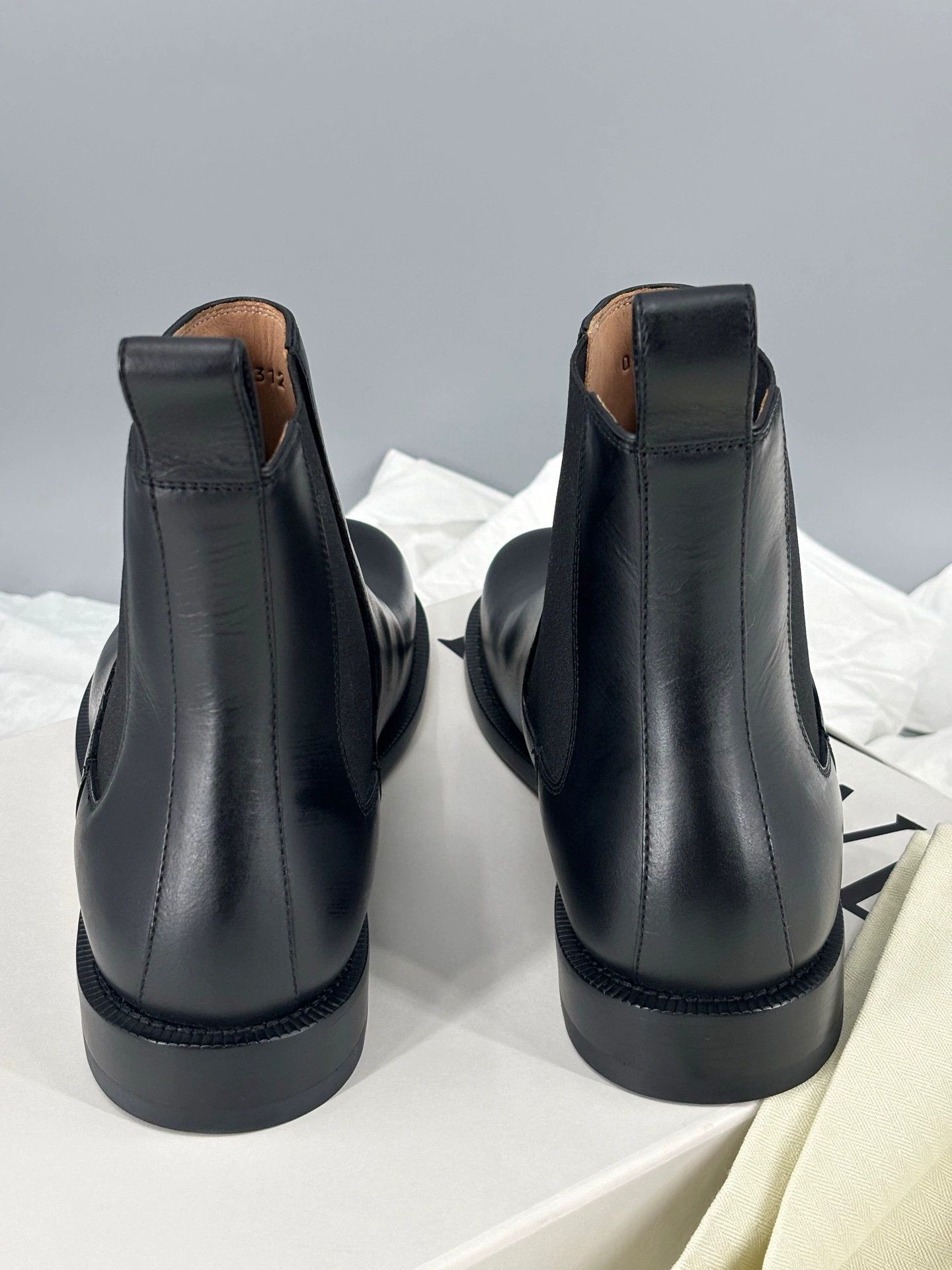 Loewe black leather chelsea boots for men Size US 8 / EU 41 - 4 Thumbnail
