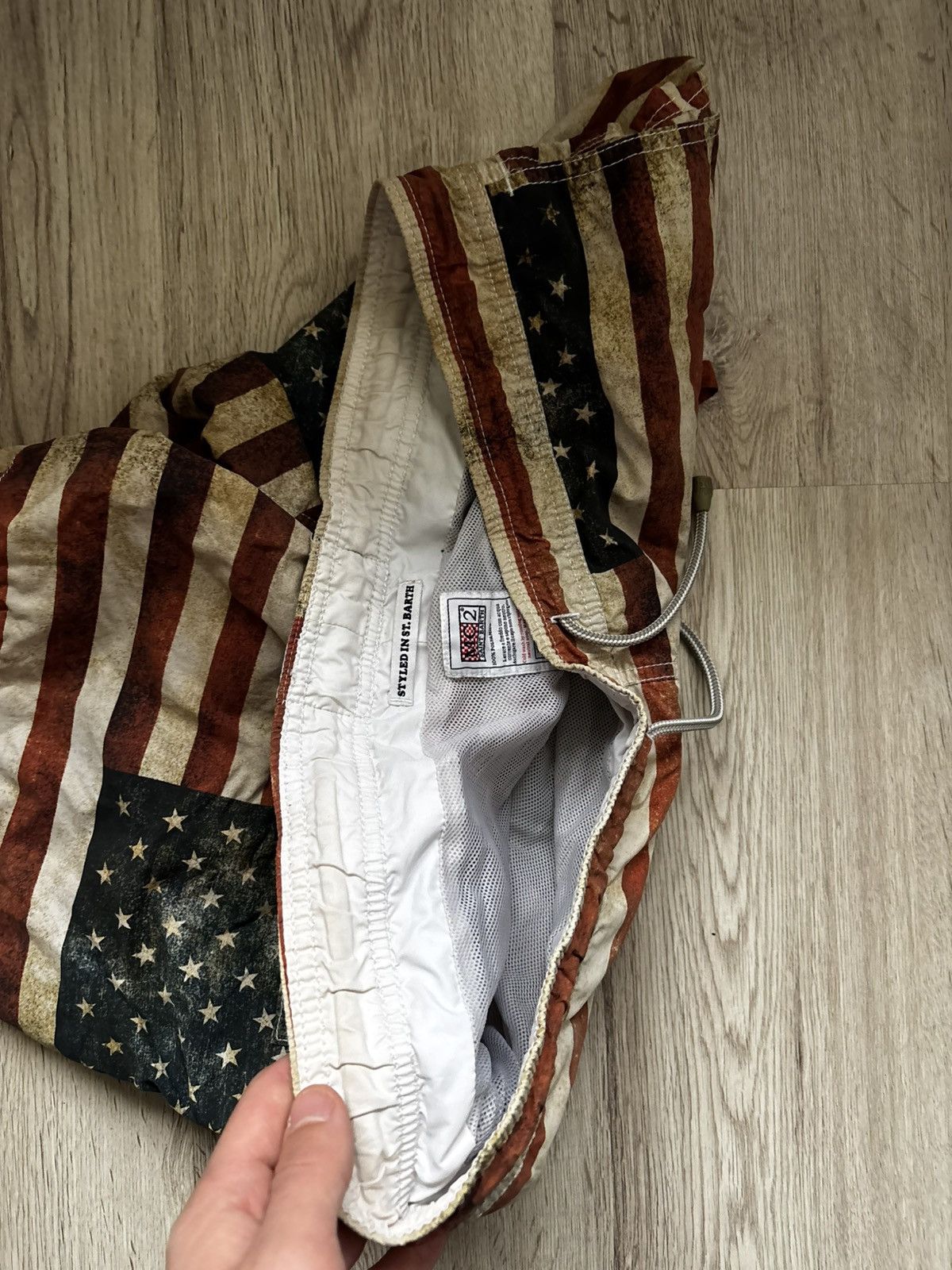 MC2 Saint Barth rare MC2 Saint Barth American Flag beach shorts Size US 36 / EU 52 - 22 Thumbnail