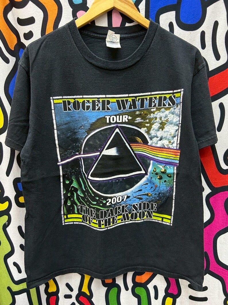 Pink Floyd Vintage 2000s Roger Waters Pink Floyd tshirt size L Size US L / EU 52-54 / 3 - 2 Thumbnail