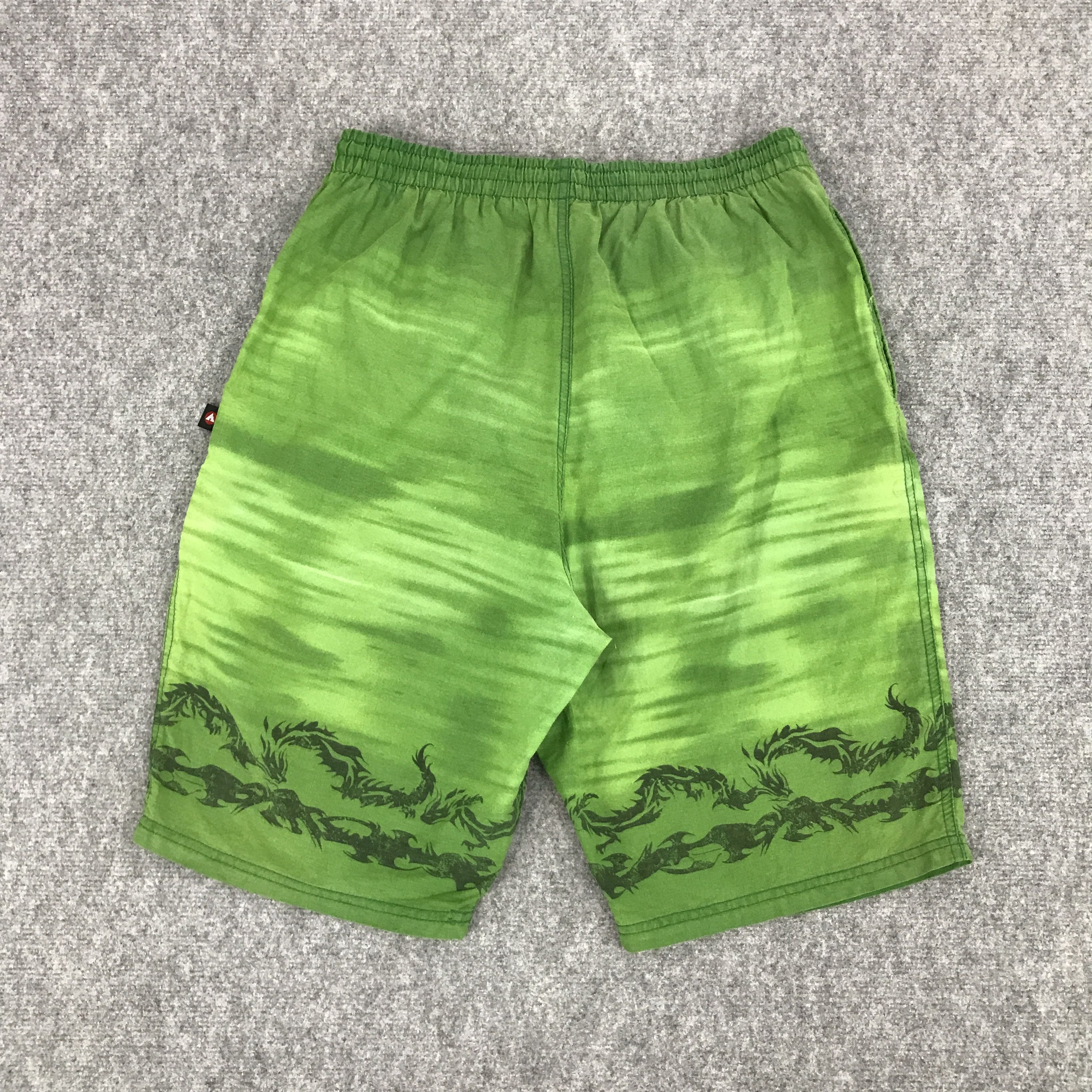 Airwalk AIRWALK GREEN DESIGN DRAGON SHORTS PANTS Size US 30 / EU 46 - 2 Thumbnail