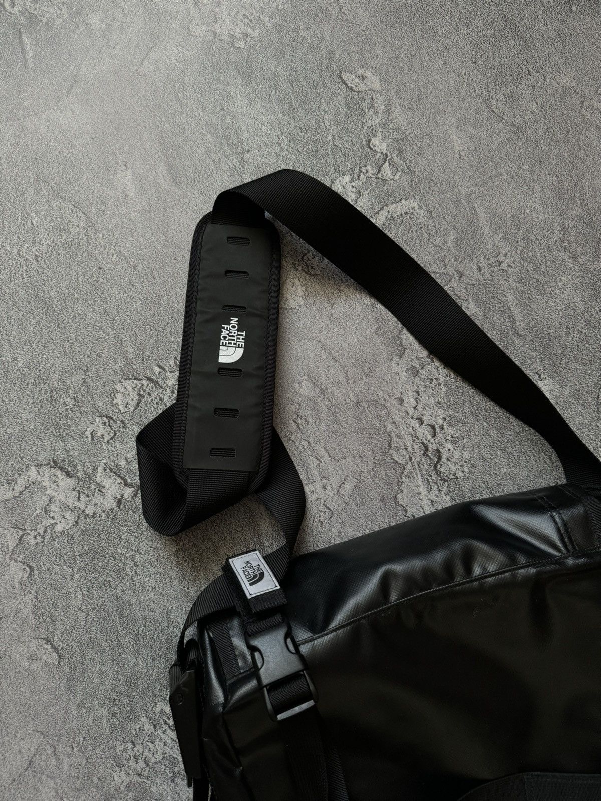 The North Face The north face TNF big logo shoulder bag 💼 outdoor Size ONE SIZE - 18 Thumbnail