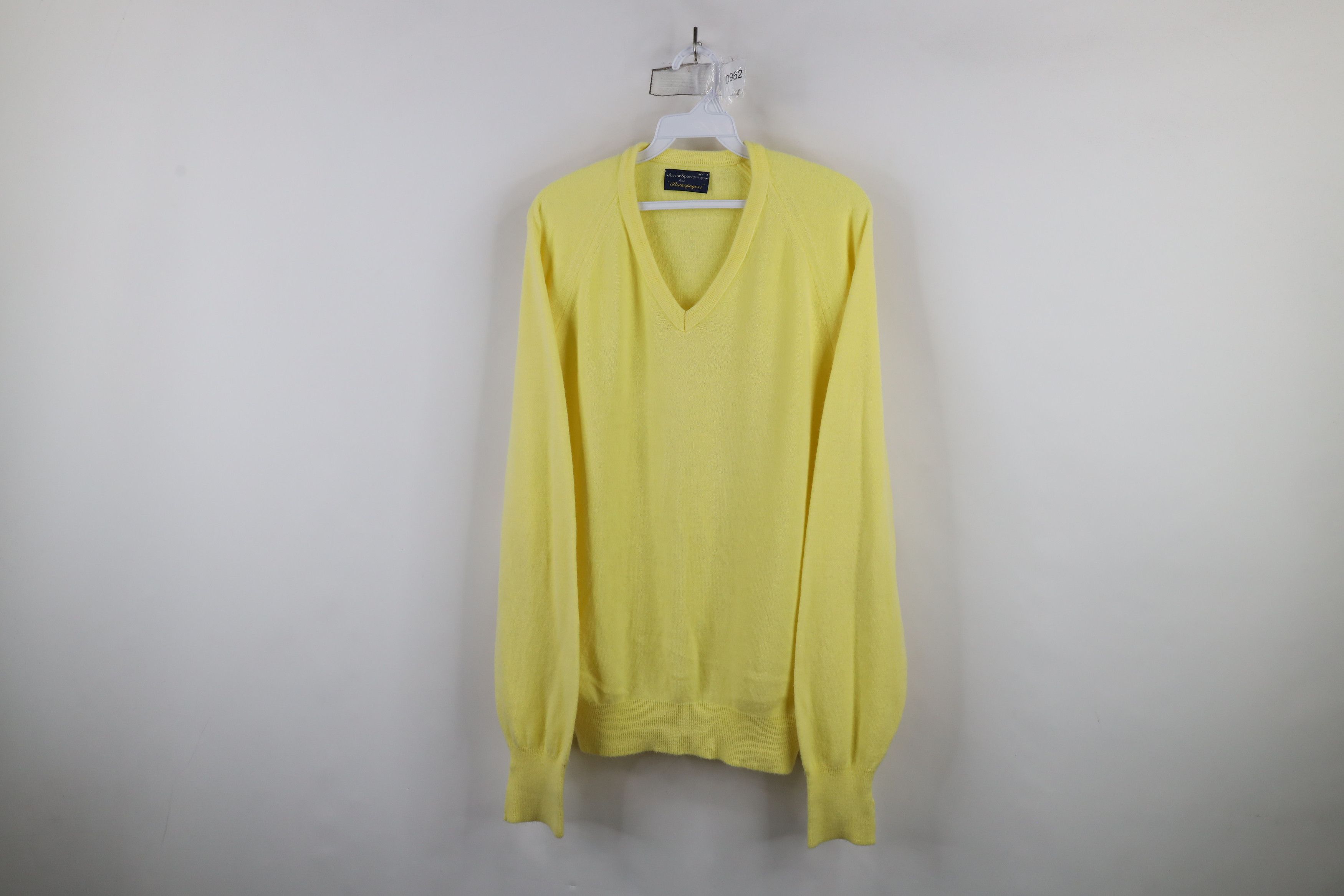 Vintage Vintage 70s Streetwear Soft Knit V-Neck Sweater Yellow USA Size US M / EU 48-50 / 2 - 1 Thumbnail