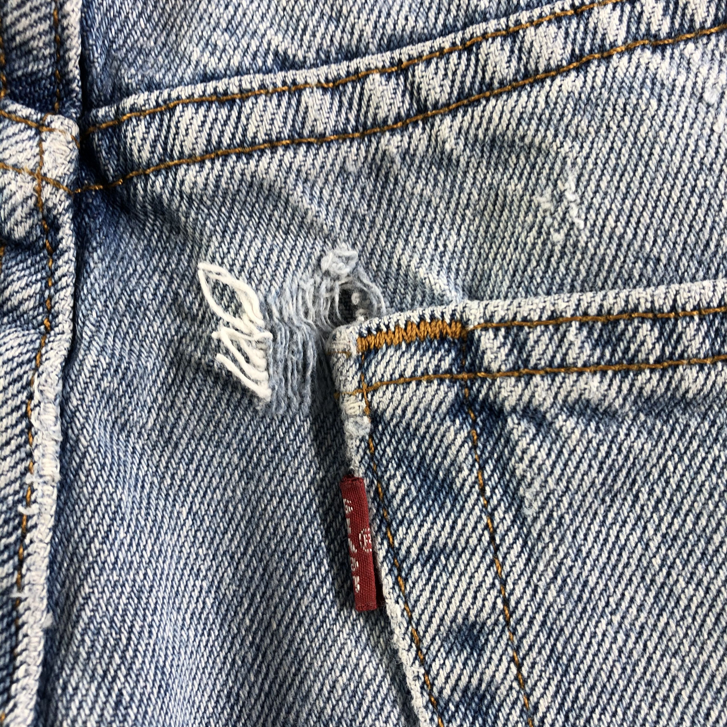 Levi's Vintage 90s Blue Wash Levis 505 Jeans-J3067 Size US 31 - 8 Thumbnail